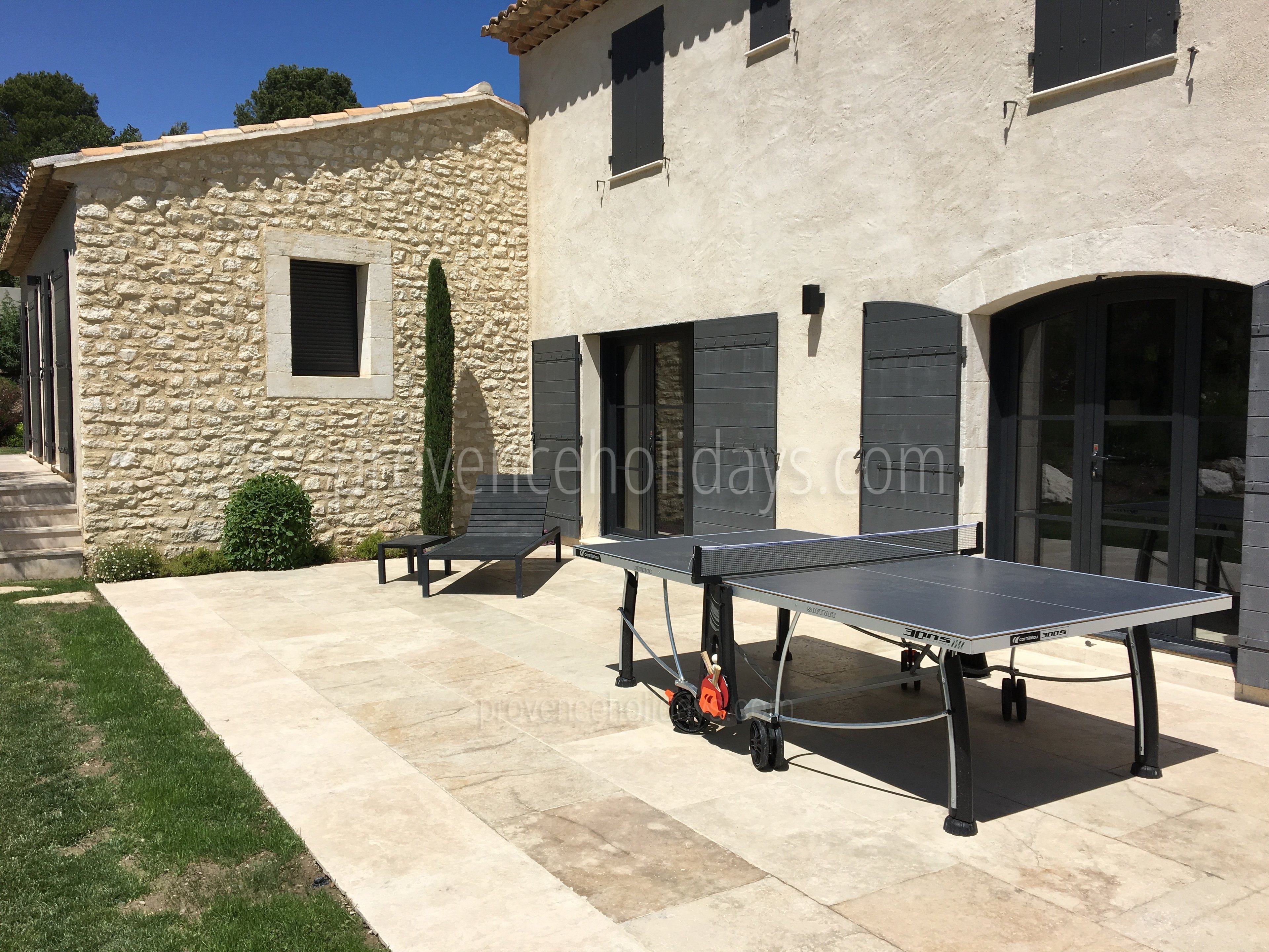 17 - Le Mas Provençal: Villa: Exterior