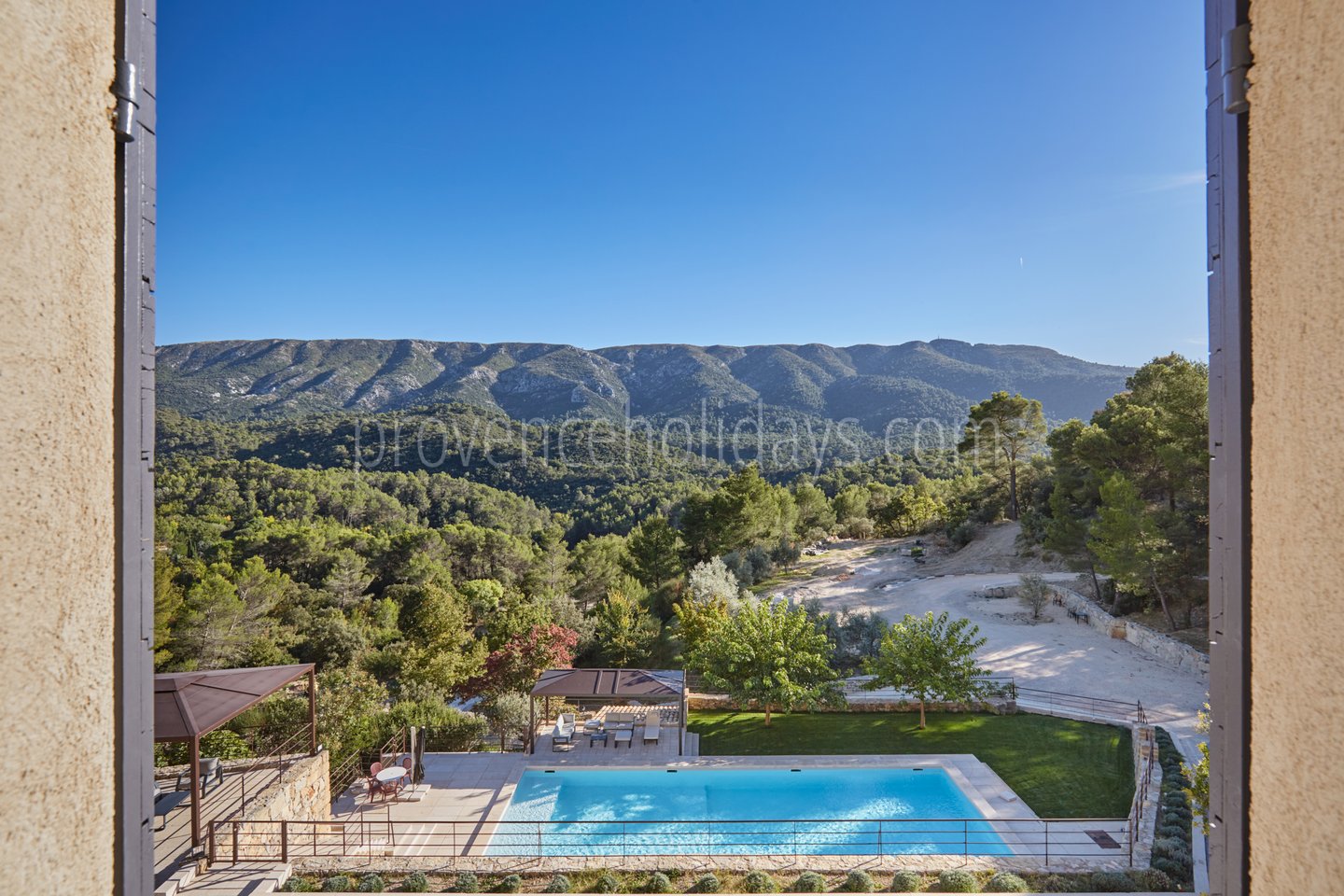0 - À l\'Ombre de Cézanne: Villa: Exterior
