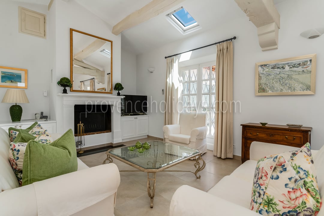 9 - Villa Castelas: Villa: Interior
