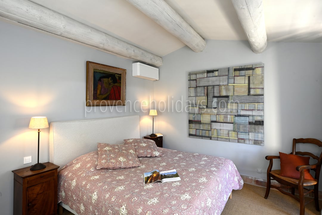 21 - La Maison des Bories: Villa: Bedroom