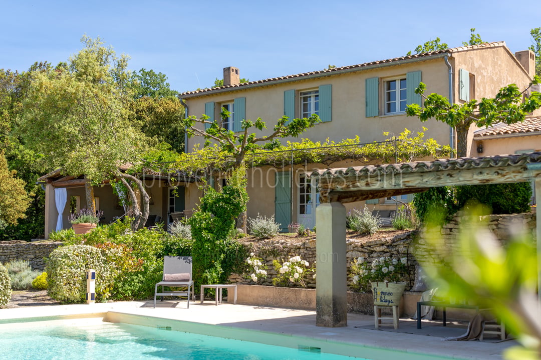 46 - Le Mas des Proles: Villa: Exterior