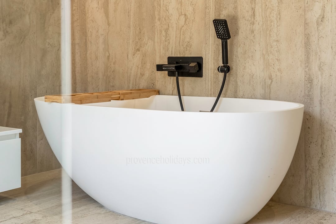 31 - Villa Alma: Villa: Bathroom