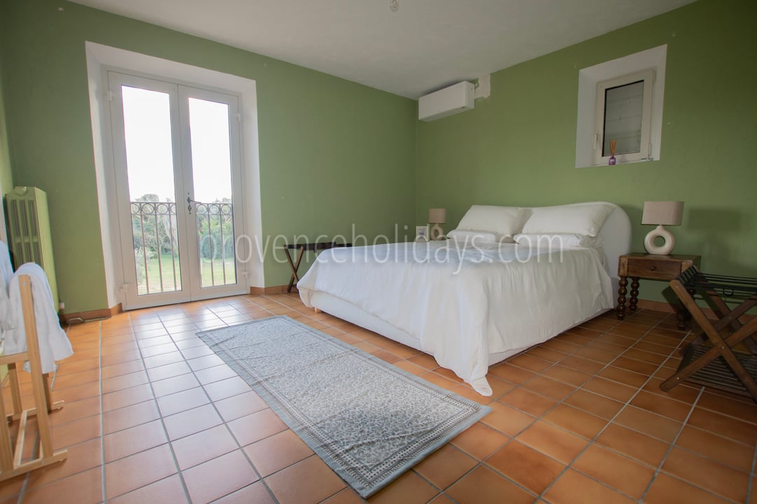 13 - Mas des Barrattes: Villa: Bedroom