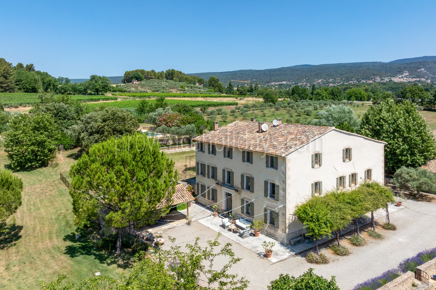 88 - La Bastide des Sources: Villa: Exterior