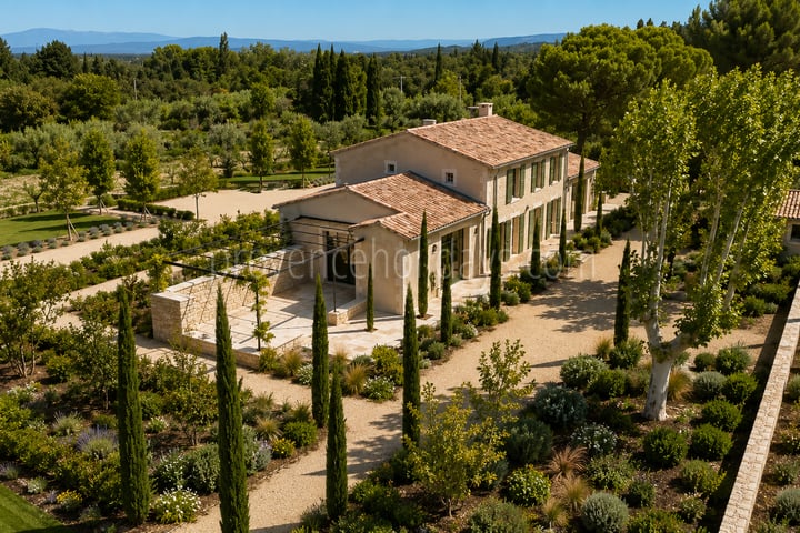 11 - Mas mit Tennisplatz in Eygalières: Villa: Exterior