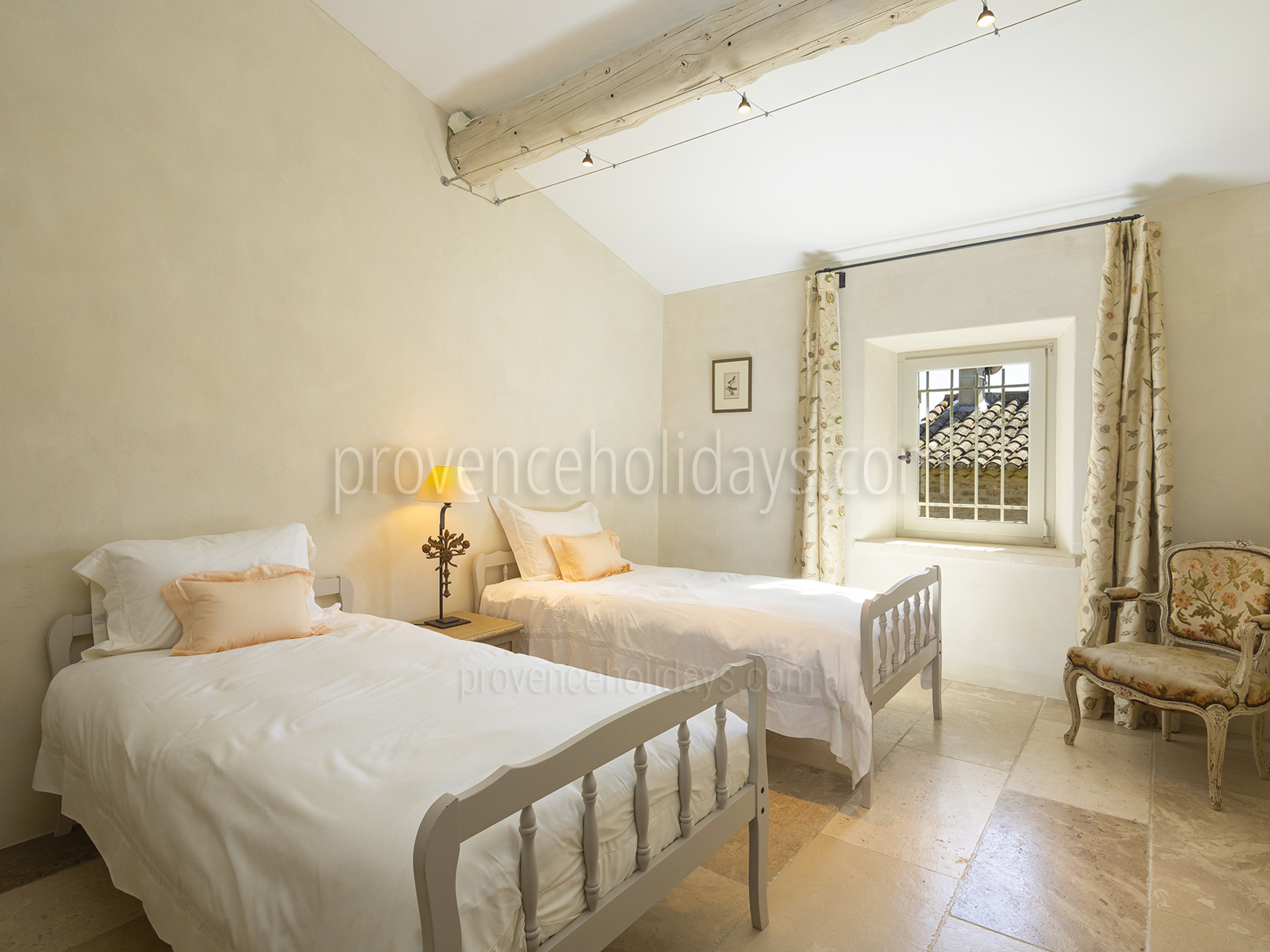 34 - Mas Cabrières-d\'Avignon: Villa: Bedroom