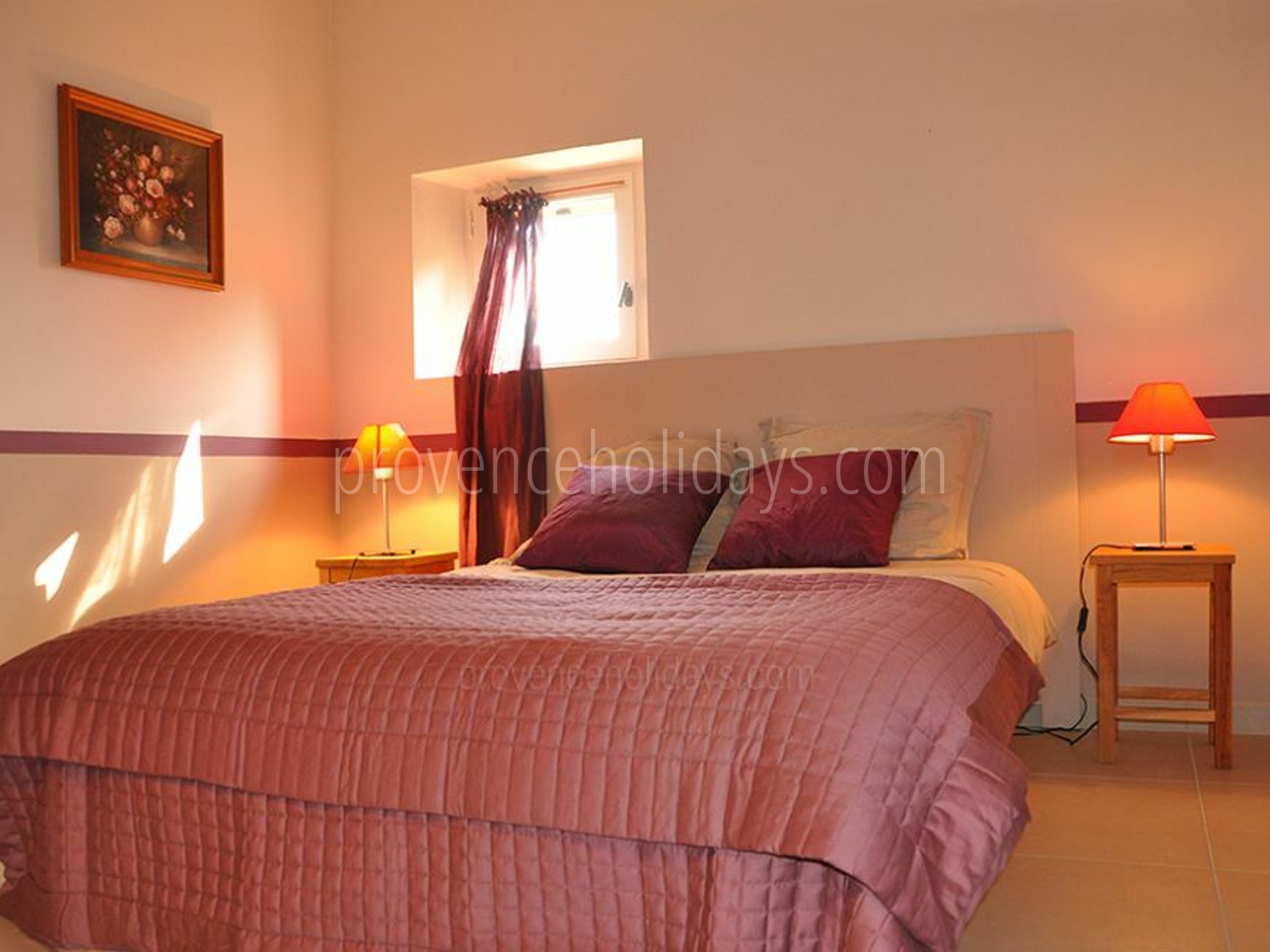 6 - Le Mas aux Gargouilles: Villa: Bedroom