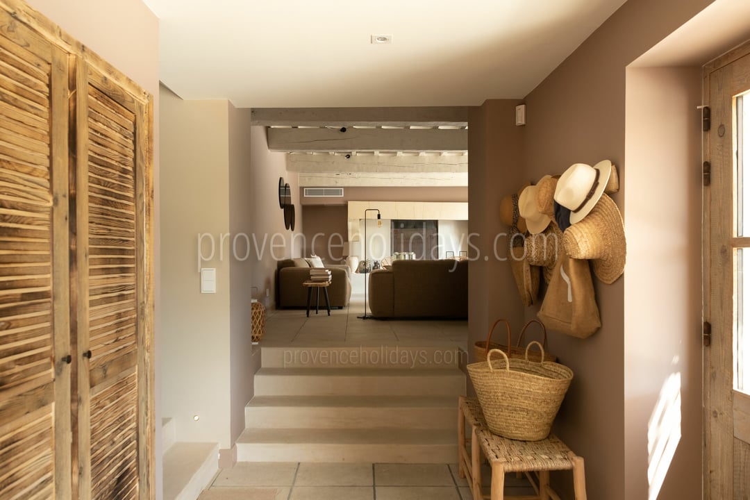 14 - Mas de Provence: Villa: Interior