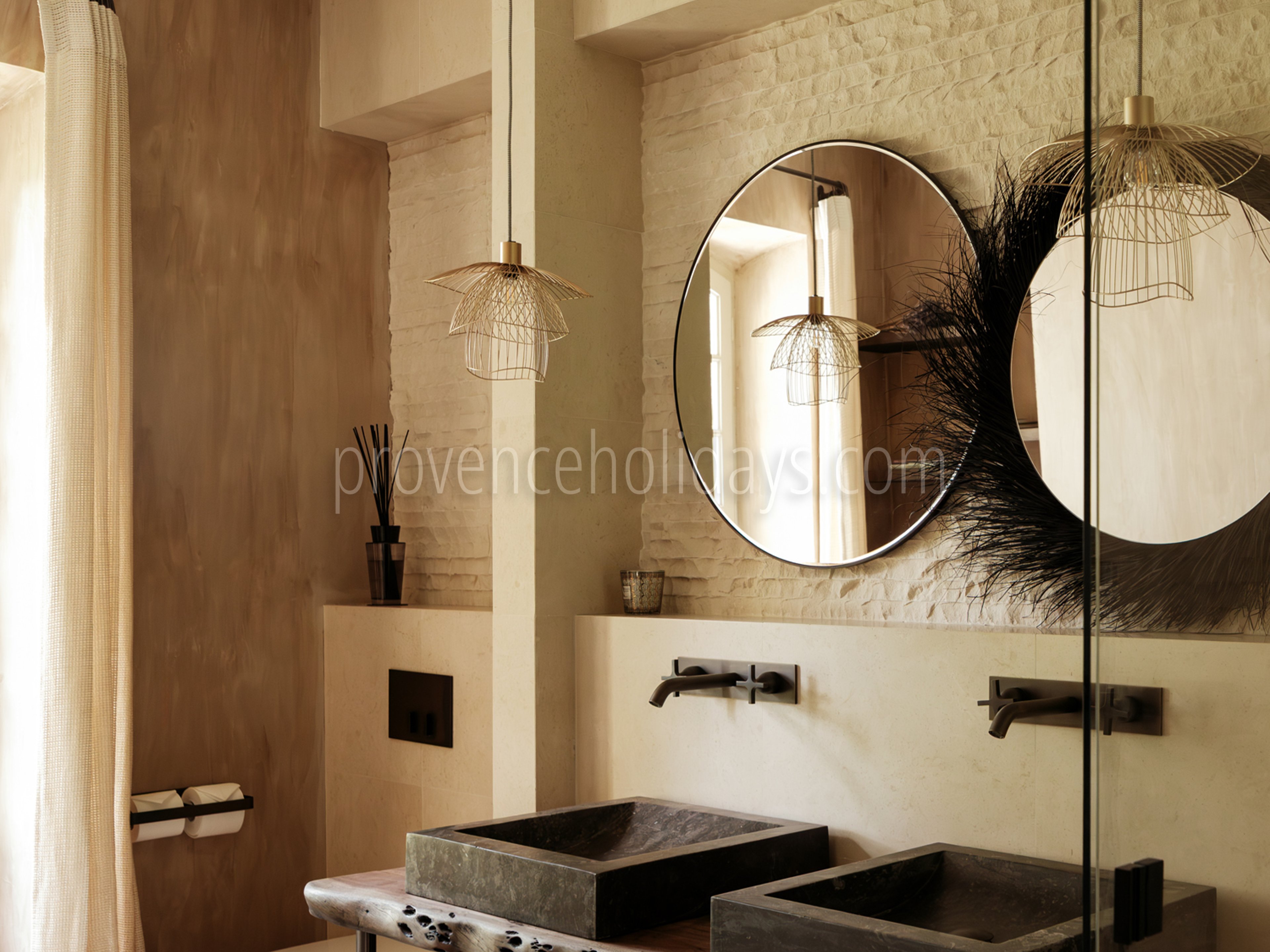 24 - Mas de Maussane: Villa: Bathroom