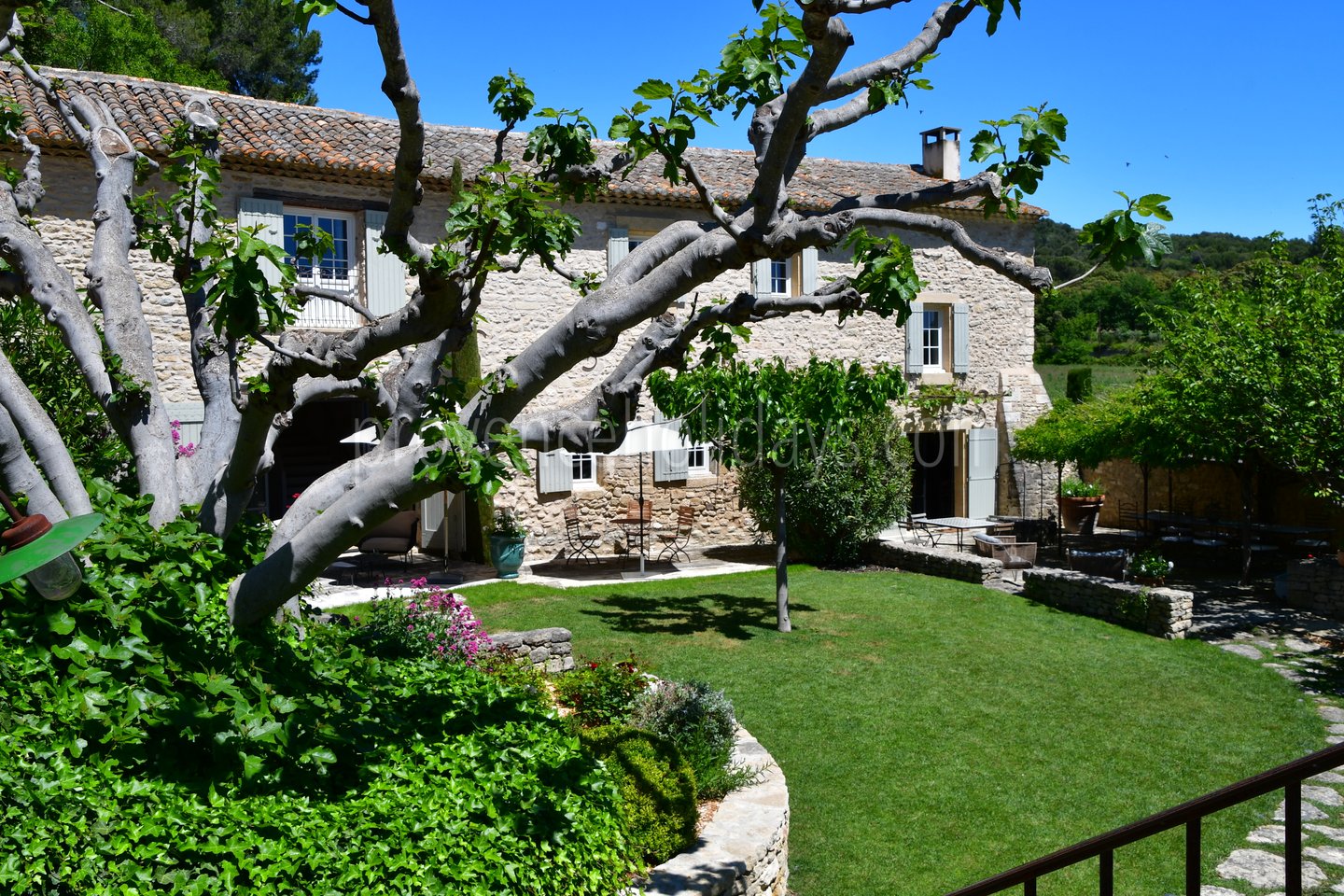 4 - Le Refuge du Soleil: Villa: Exterior