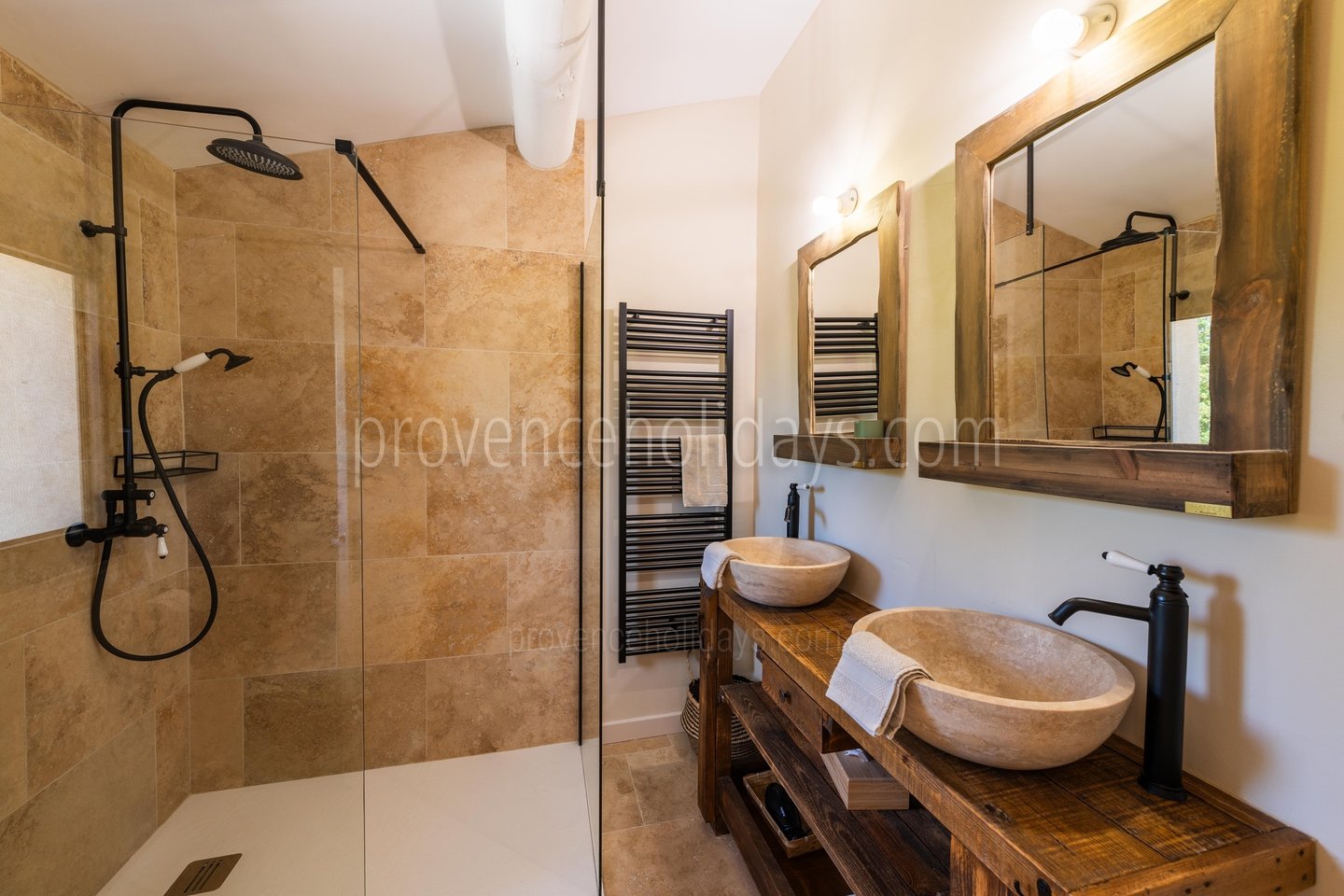110 - Bastide Gergouven: Villa: Bathroom 9