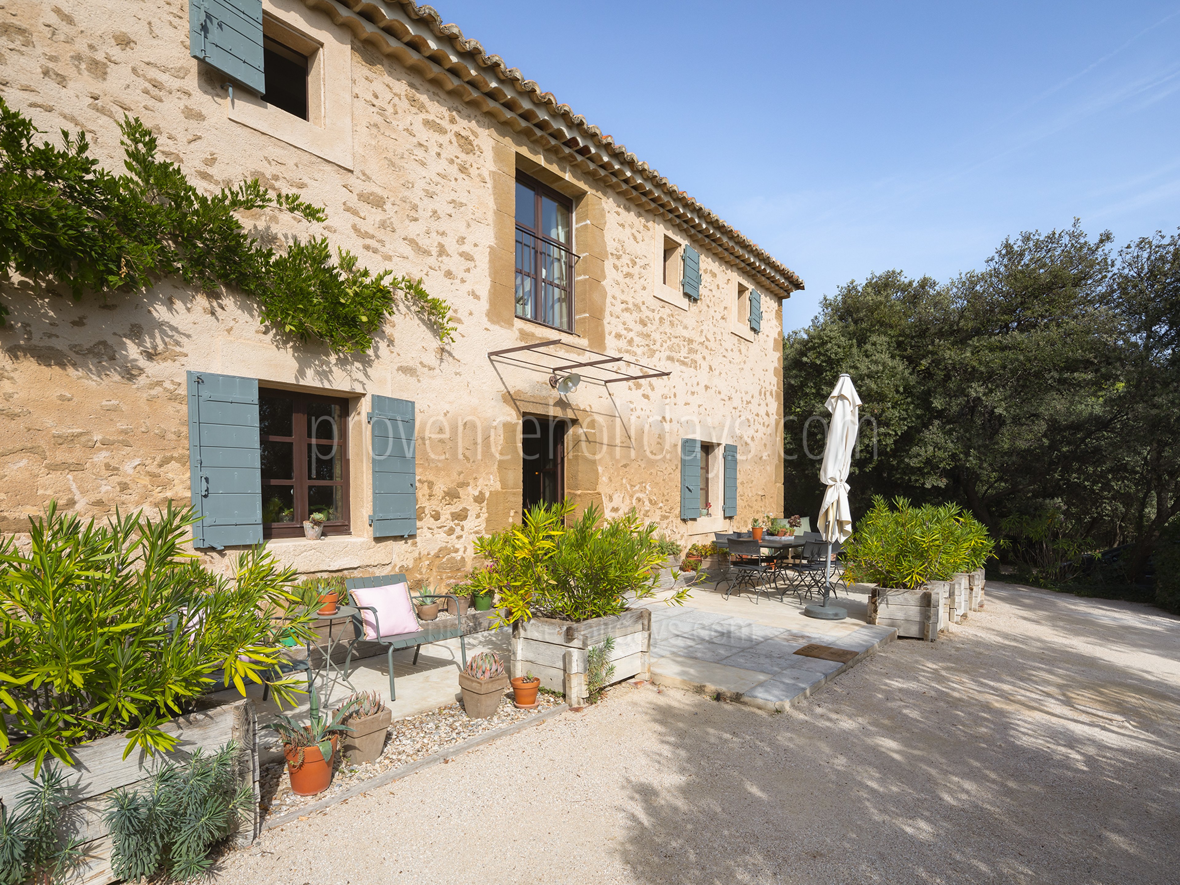 25 - Bergerie de Beaumes: Villa: Exterior
