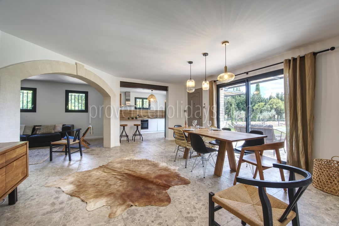 4 - Mazet du Paradou: Villa: Interior