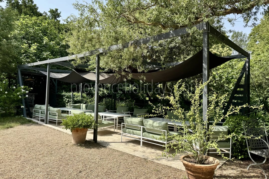 8 - Bastide in L\'Isle-sur-la-Sorgue: Villa: Exterior