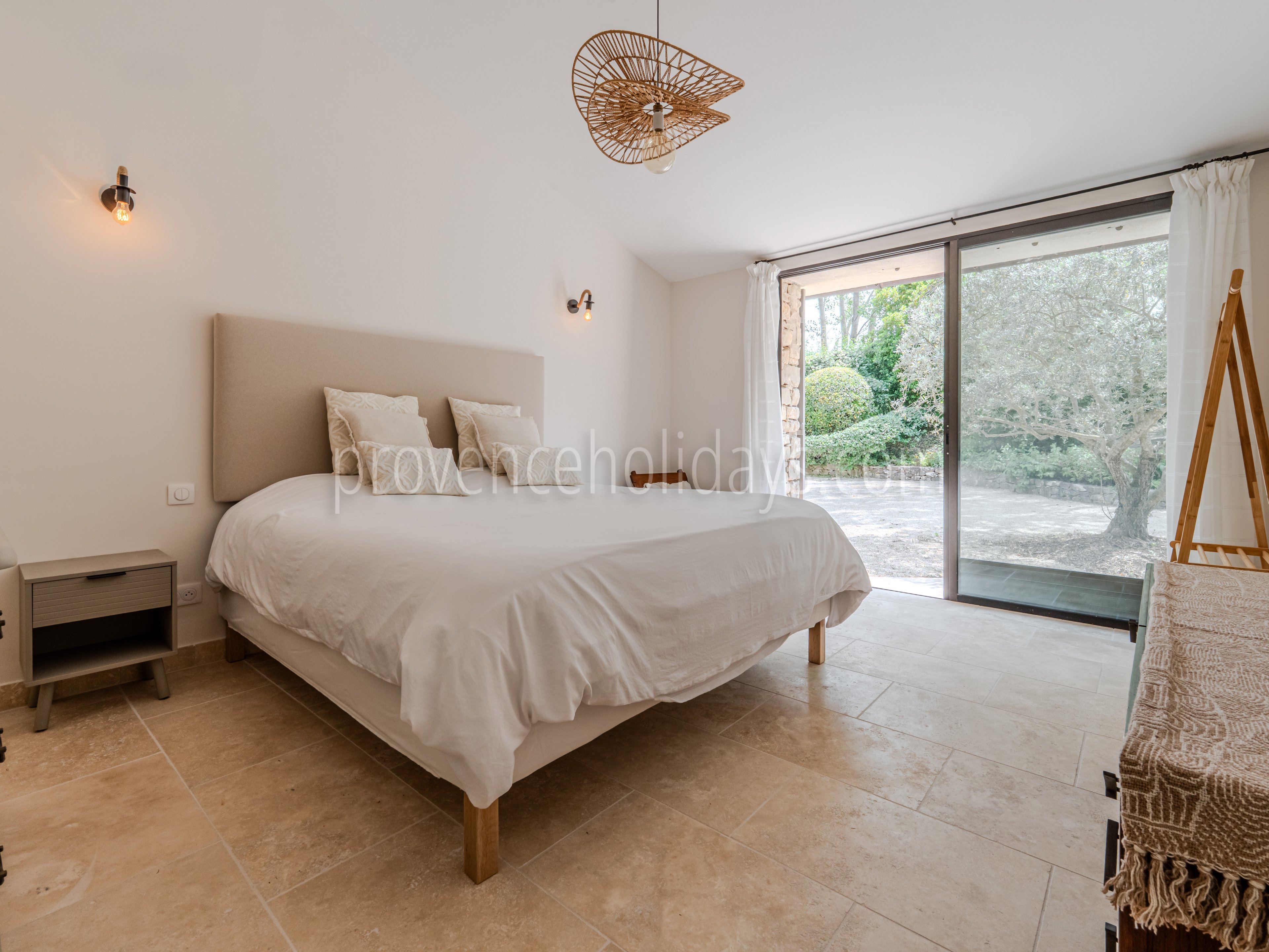 35 - Mas de la Rivière Secrète: Villa: Bedroom 5