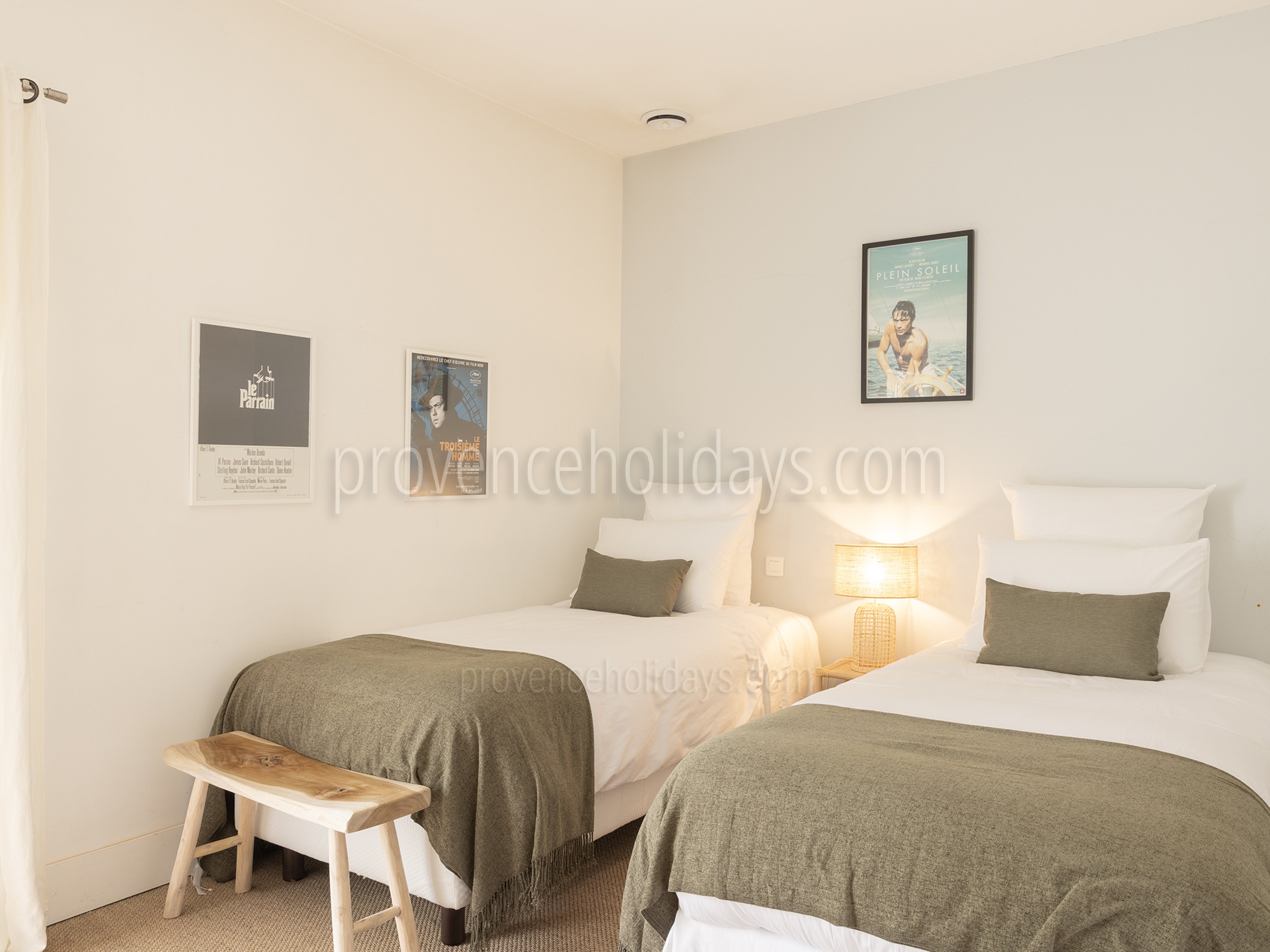 30 - Mas du Figuier: Villa: Interior