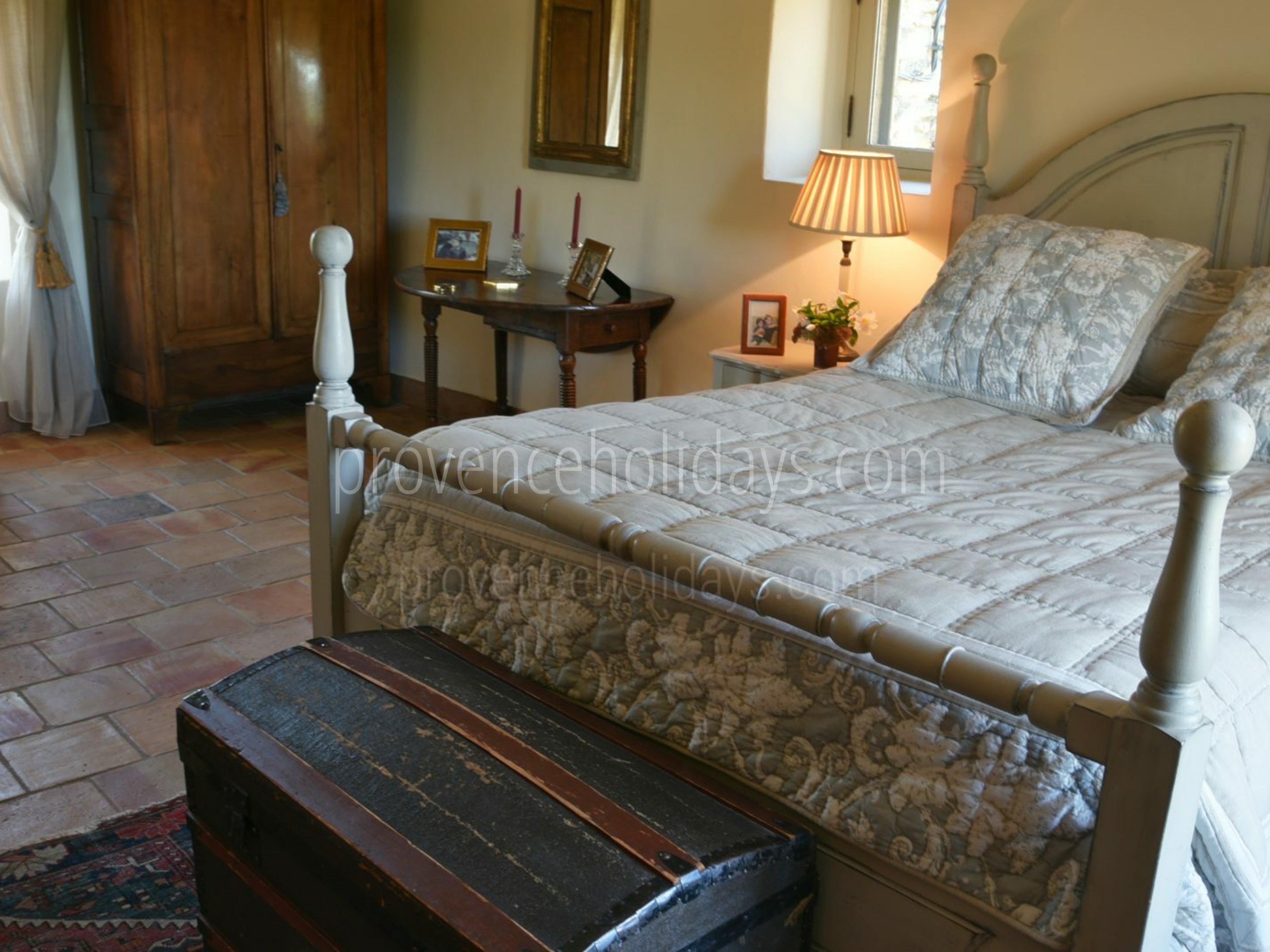 4 - Le Mas des Buis: Villa: Bedroom