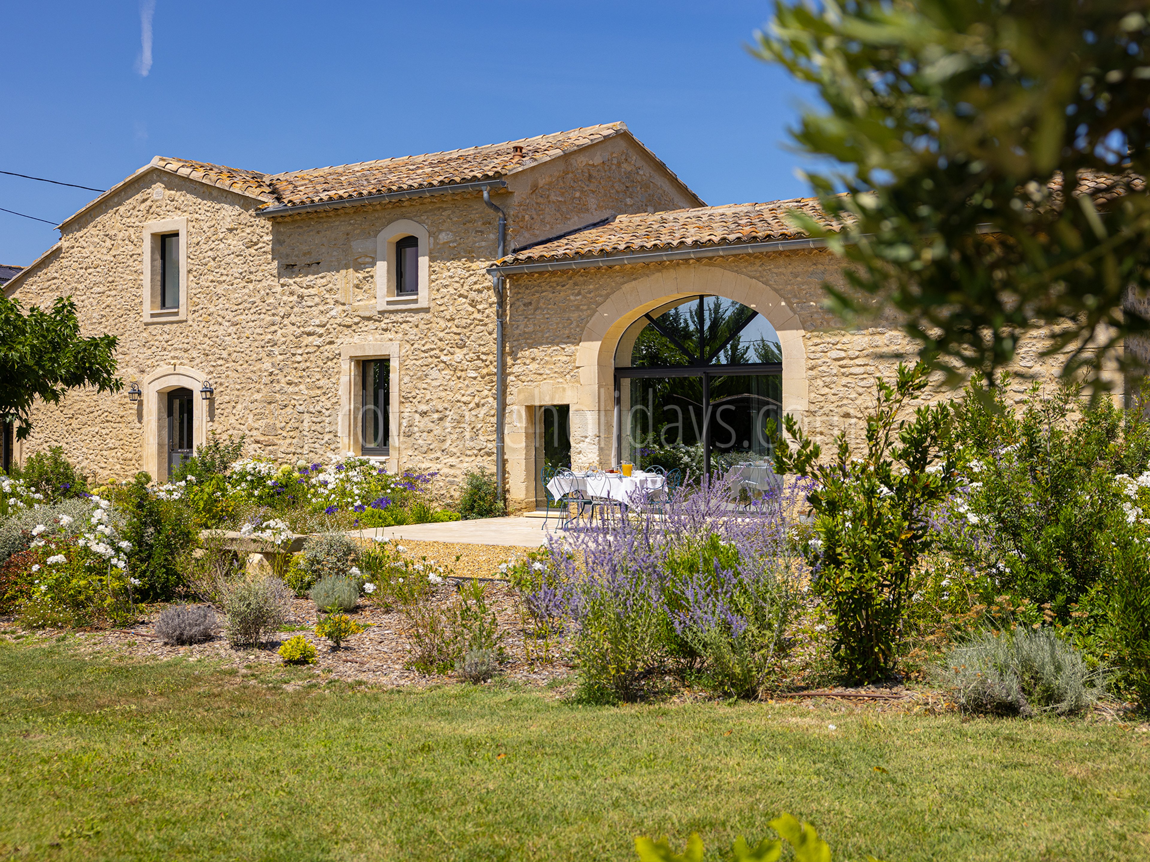 1 - Mas de la Lône: Villa: Exterior