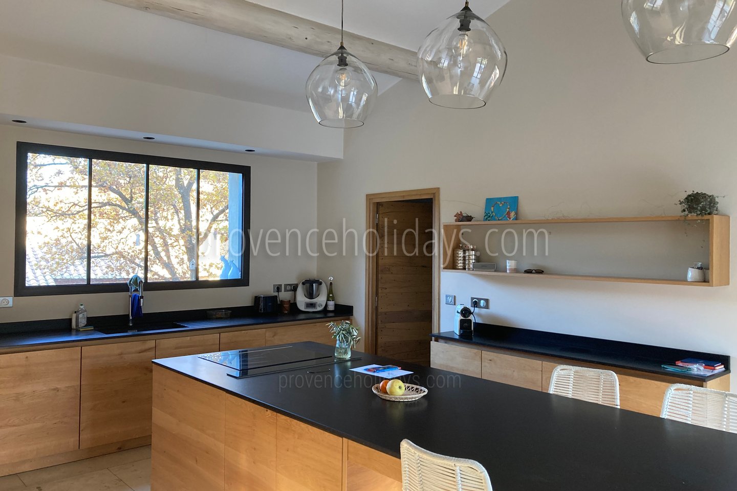 24 - Le Mas Provençal: Villa: Interior