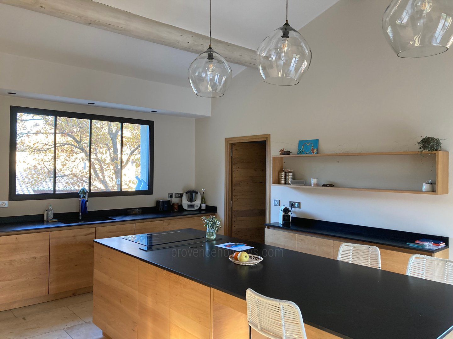 21 - Le Mas Provençal: Villa: Interior