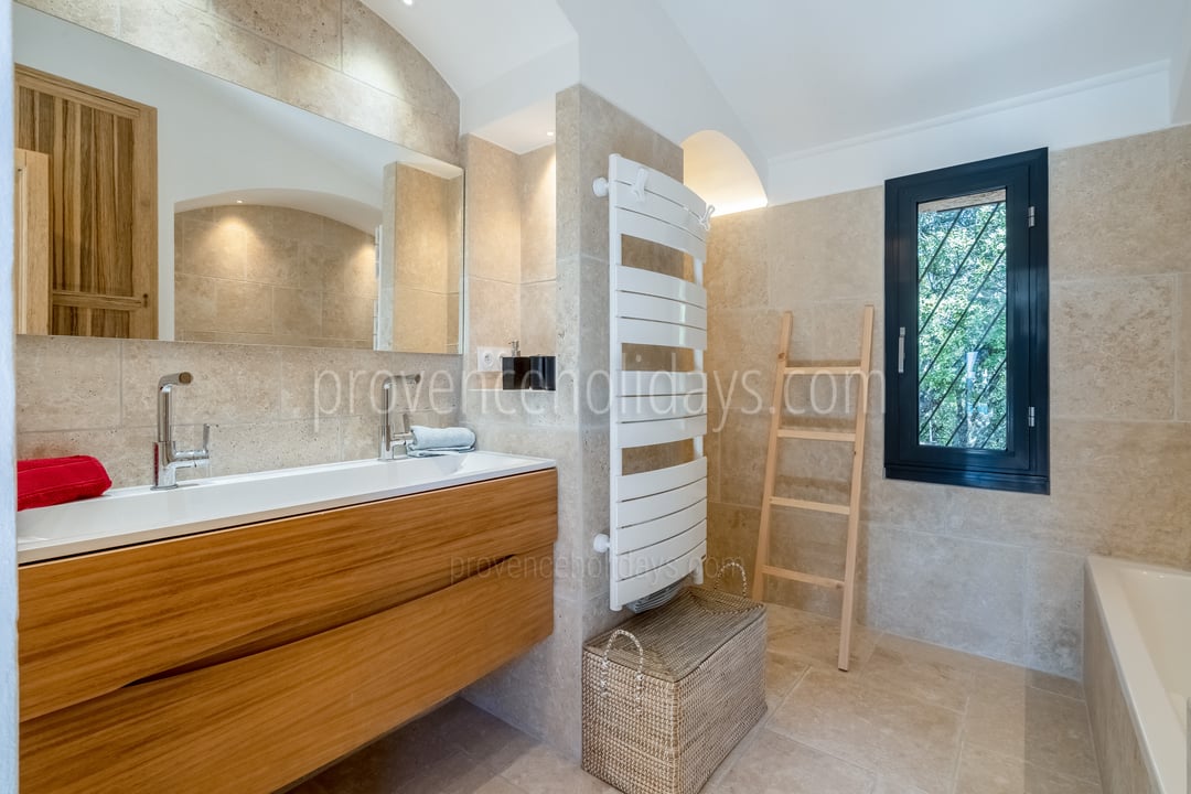48 - Villa Luna: Villa: Bathroom