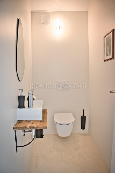 28 - Bastide du Lavoir: Villa: Bathroom