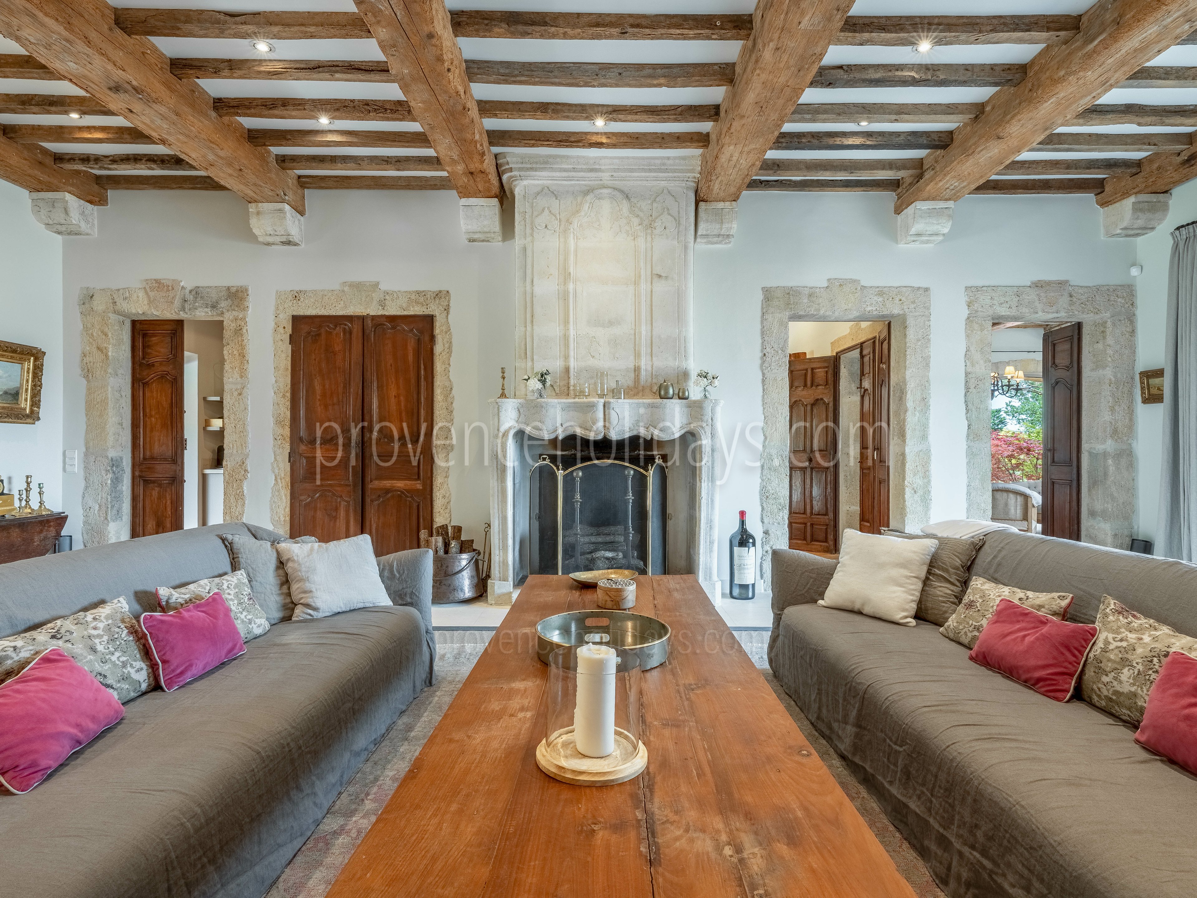 32 - Le Mas de Goult (24): Villa: Interior