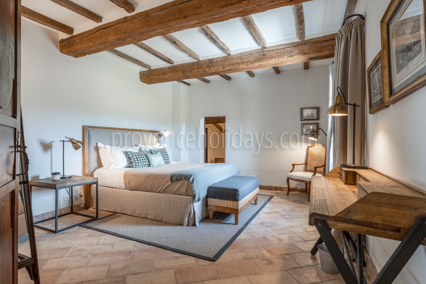 39 - Le Mas de Goult (24): Villa: Bedroom
