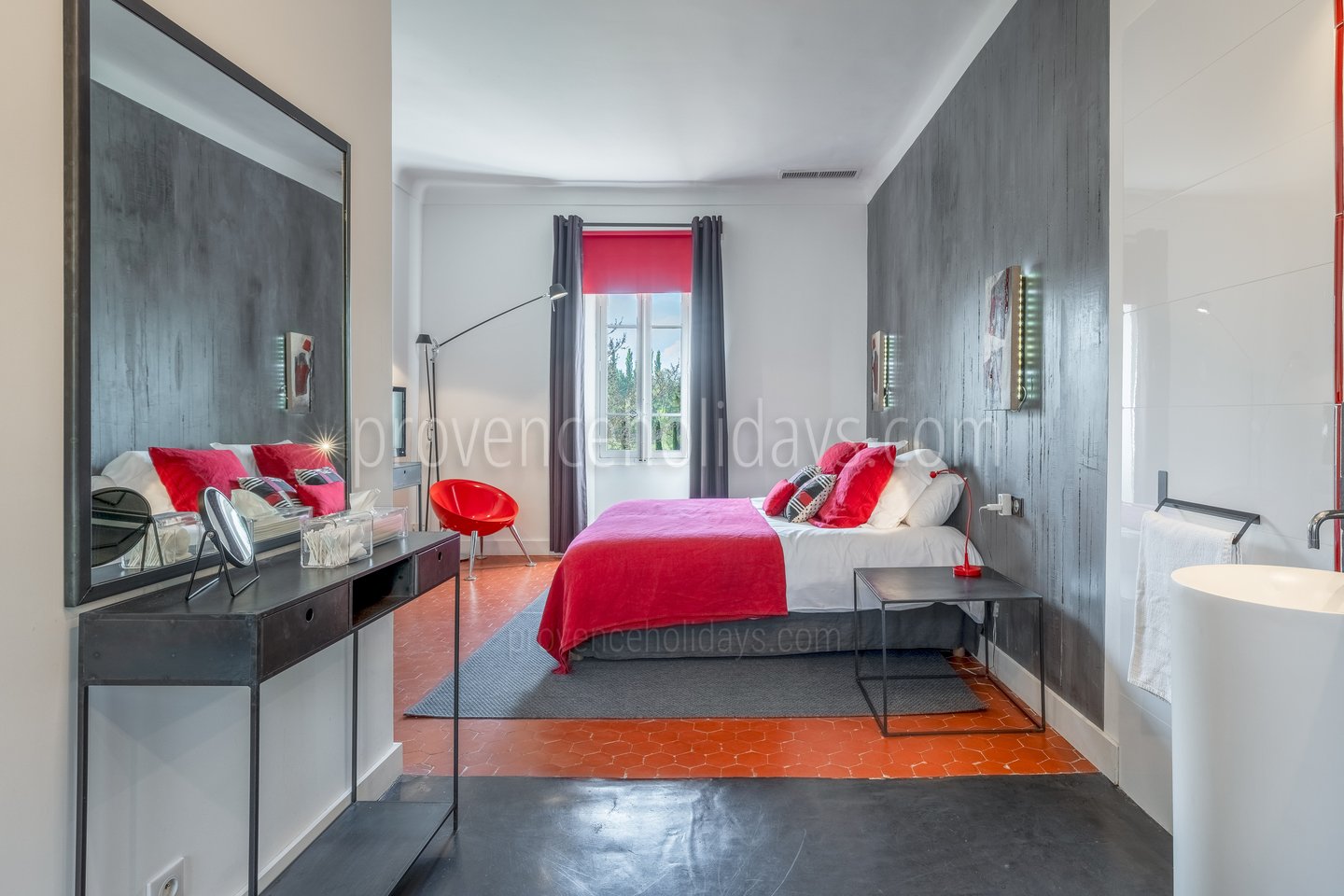 32 - Mas des Vignes: Villa: Bedroom