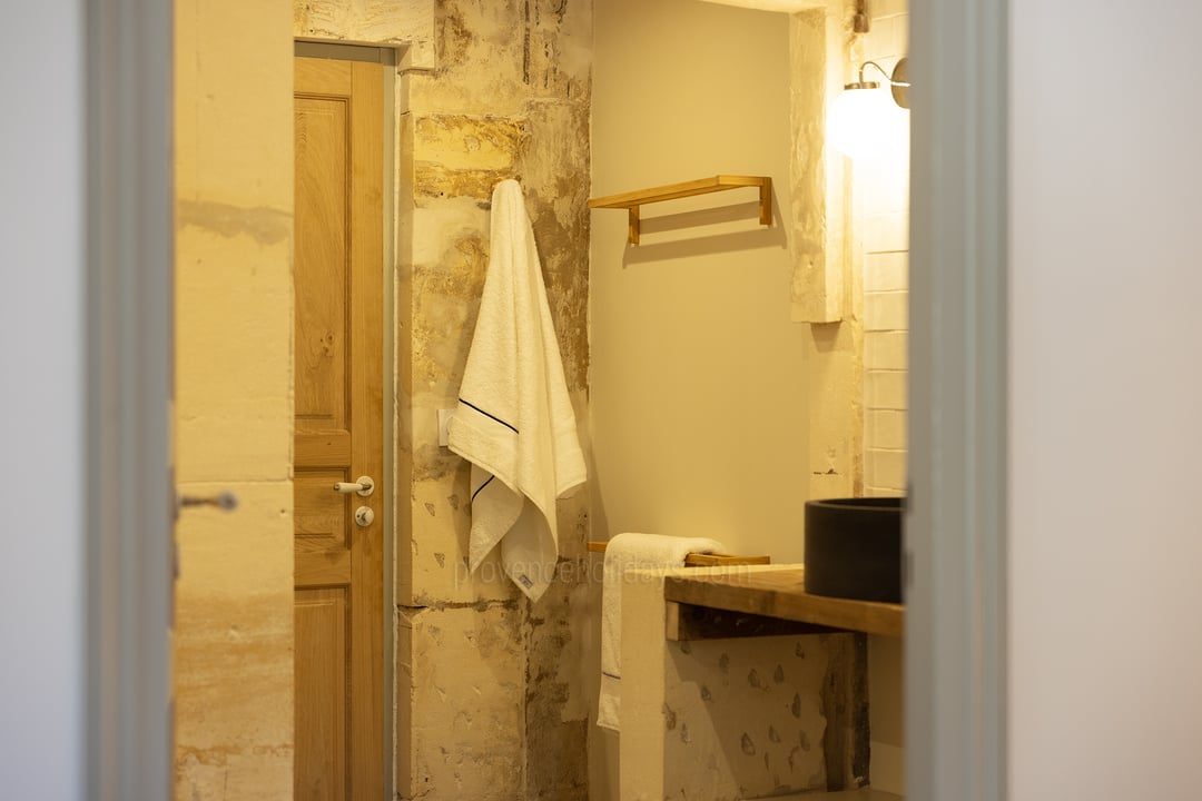 62 - Bastide Mouriès: Villa: Bathroom