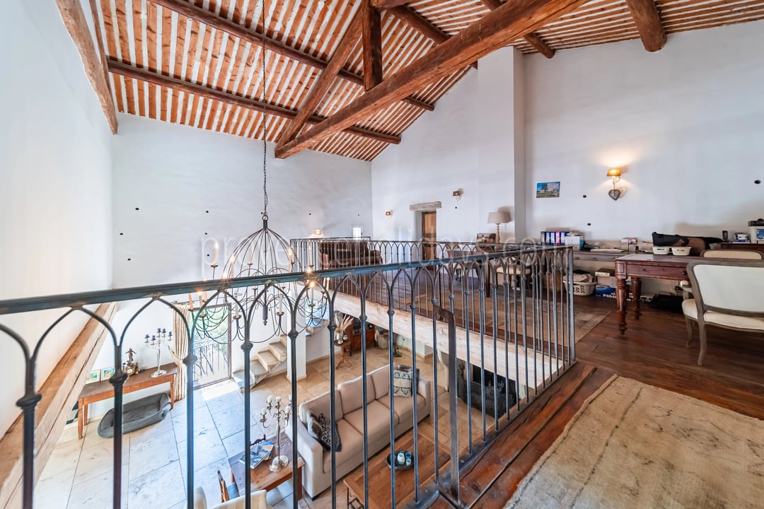 11 - Hameau en pierre à L\'Isle-sur-la-Sorgue: Villa: Interior