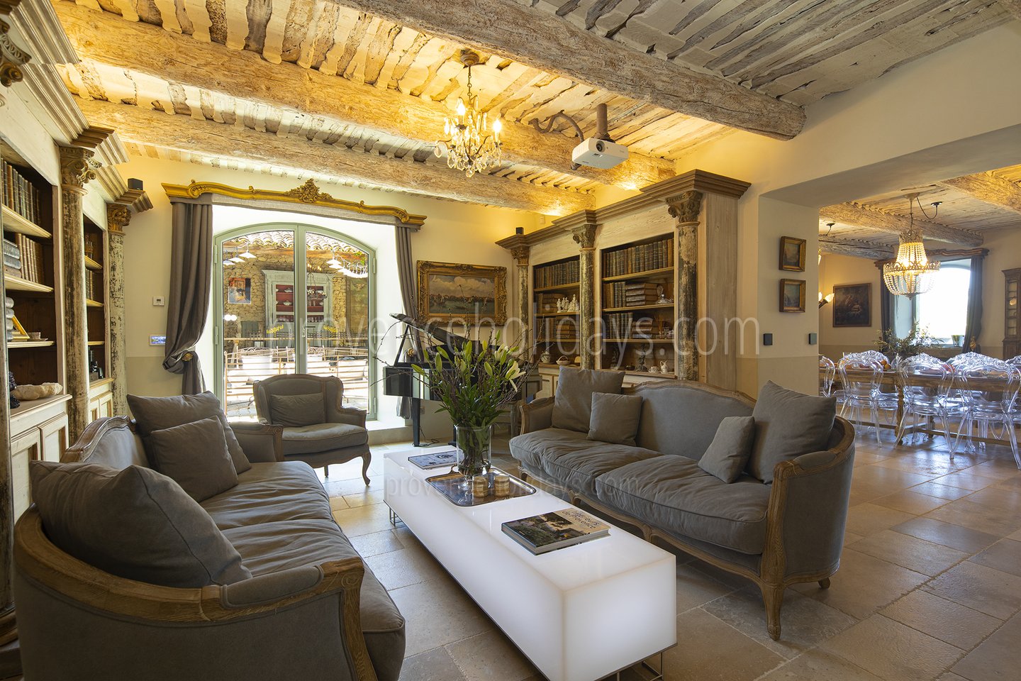 25 - Le Mas des Cyprès: Villa: Interior