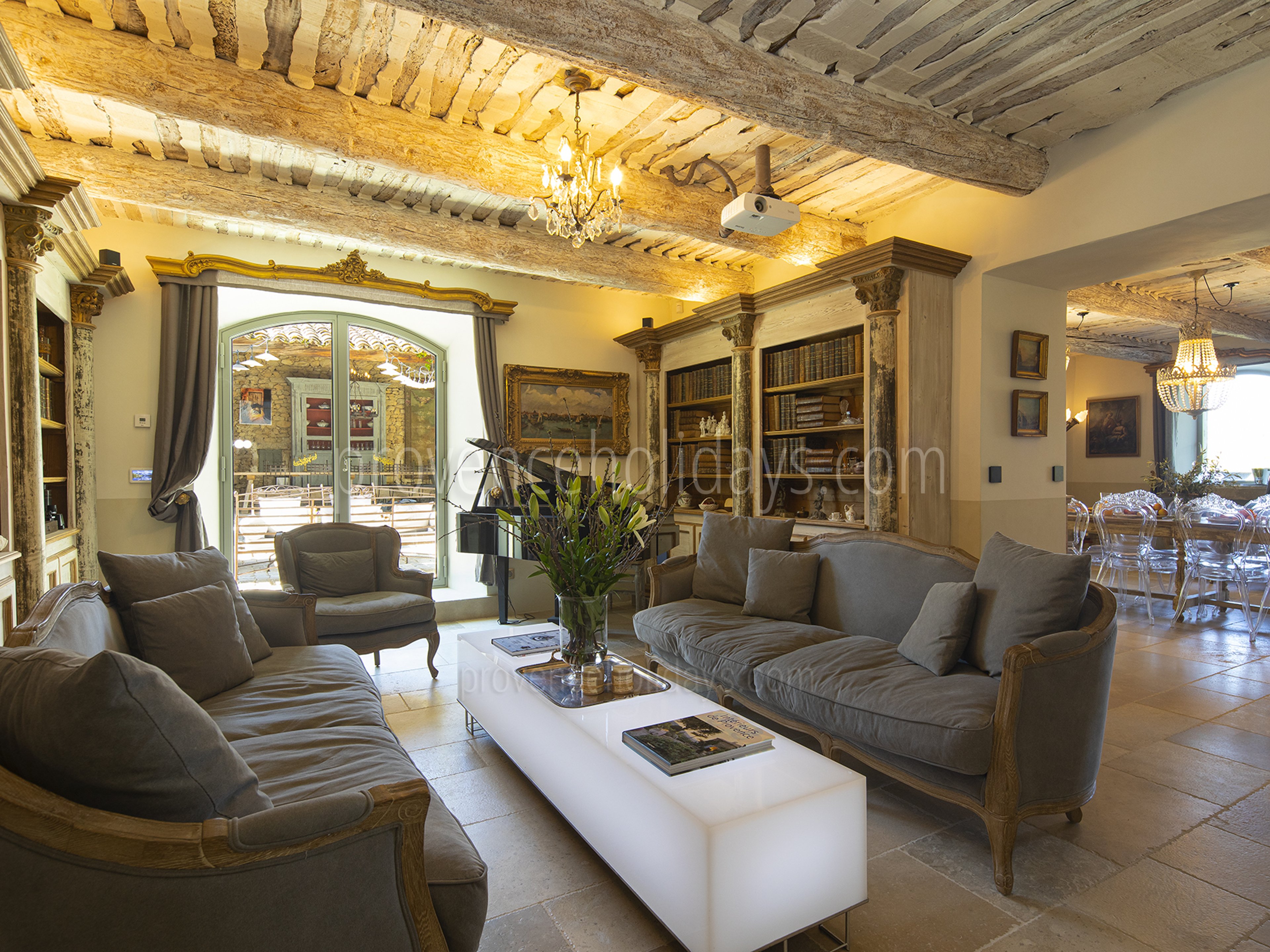 25 - Le Mas des Cyprès: Villa: Interior
