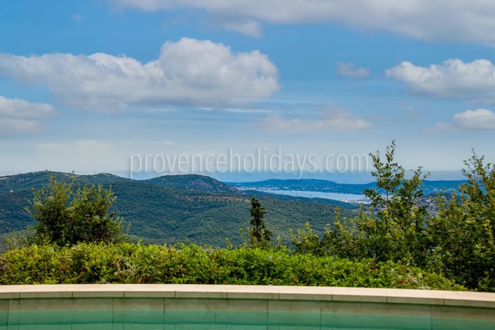 120 - Villa with sauna in La Garde-Freinet: Villa: Exterior