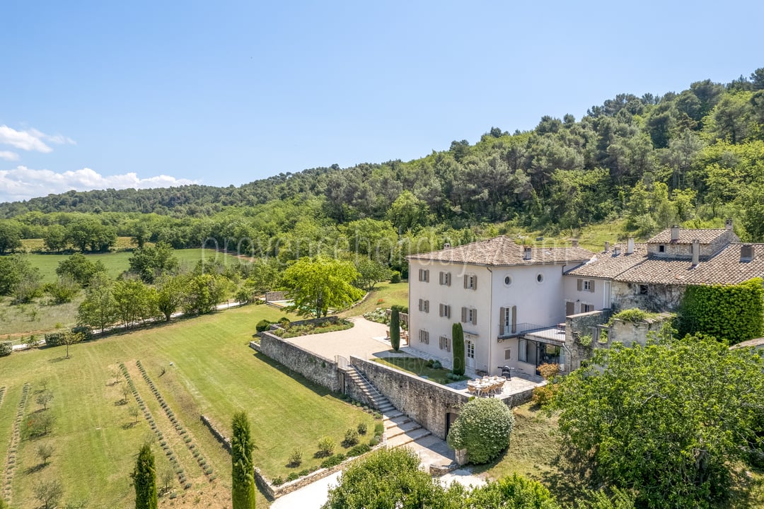 18 - Bastide des Magnans: Villa: Exterior