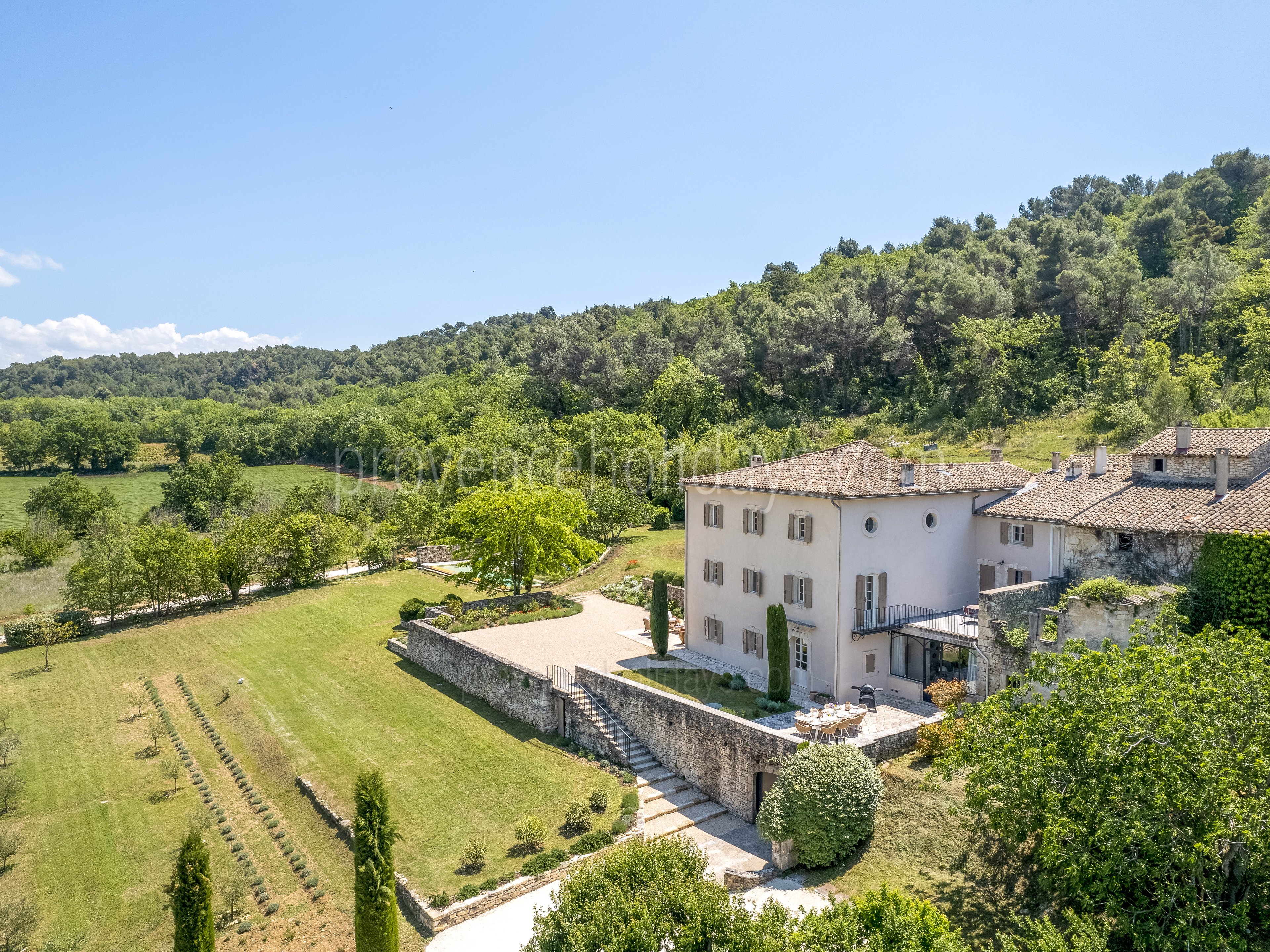 18 - Bastide des Magnans: Villa: Exterior