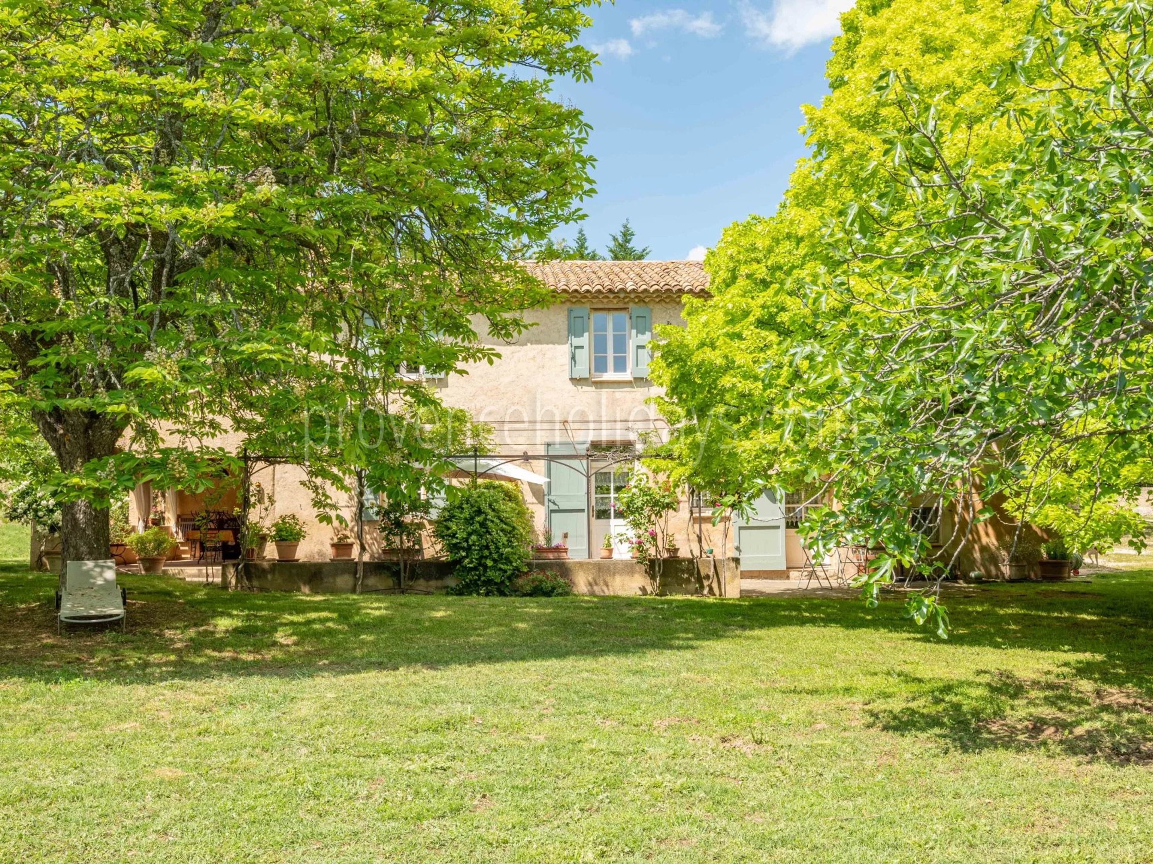 1 - Provençal mas in Ansouis: Villa: Exterior