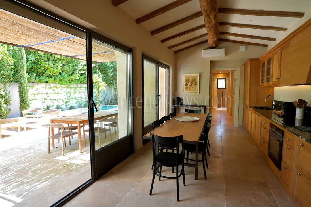 22 - La Saint-Rémoise: Villa: Interior