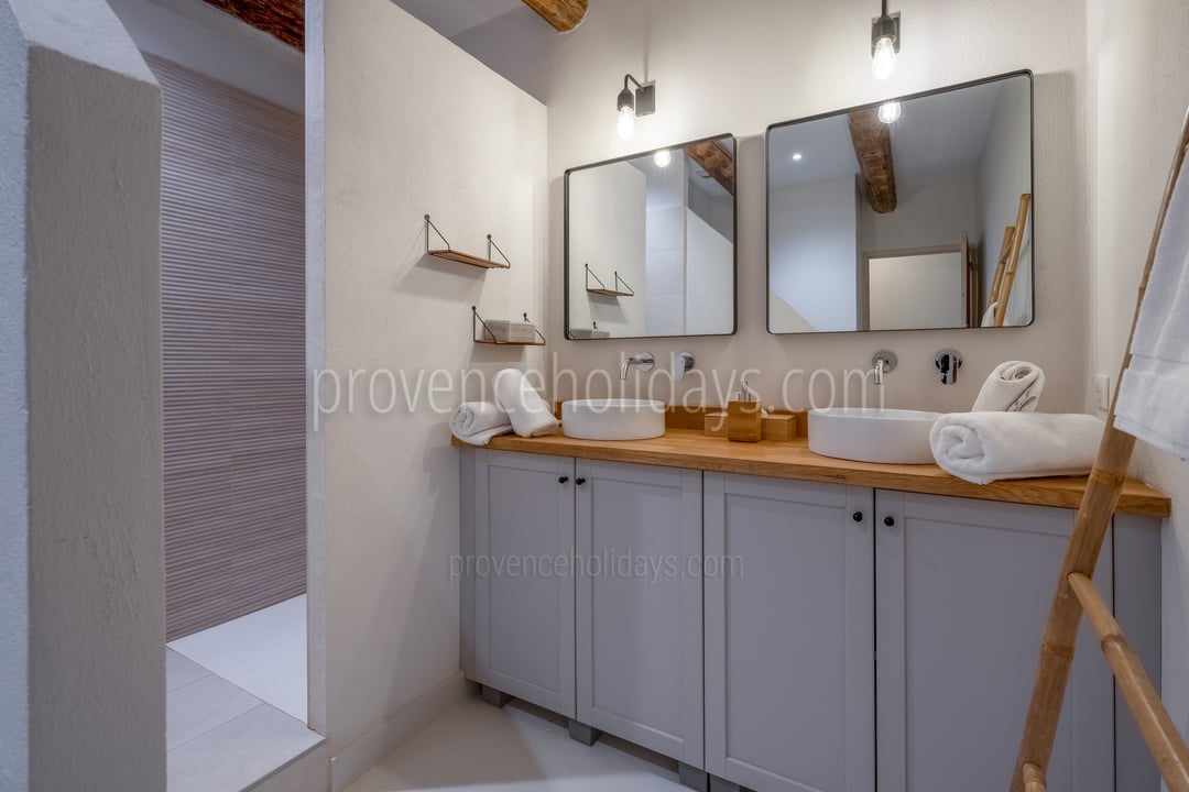 46 - Le Mas de Goult (24): Villa: Bathroom