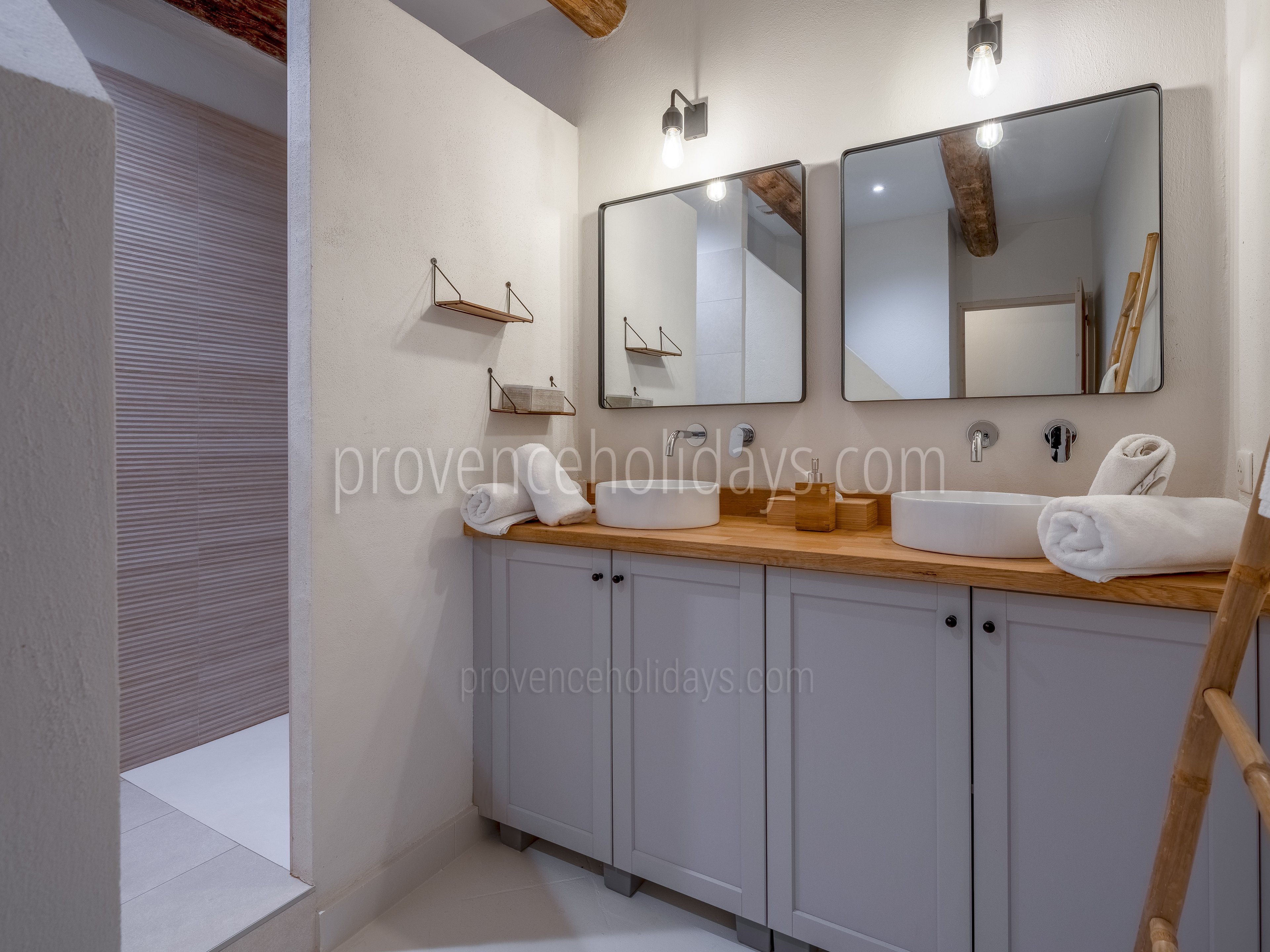 46 - Le Mas de Goult (24): Villa: Bathroom