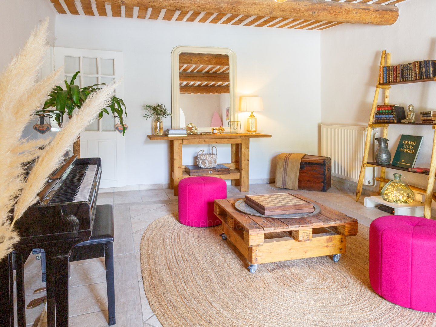 21 - Le Mas Chopin: Villa: Interior