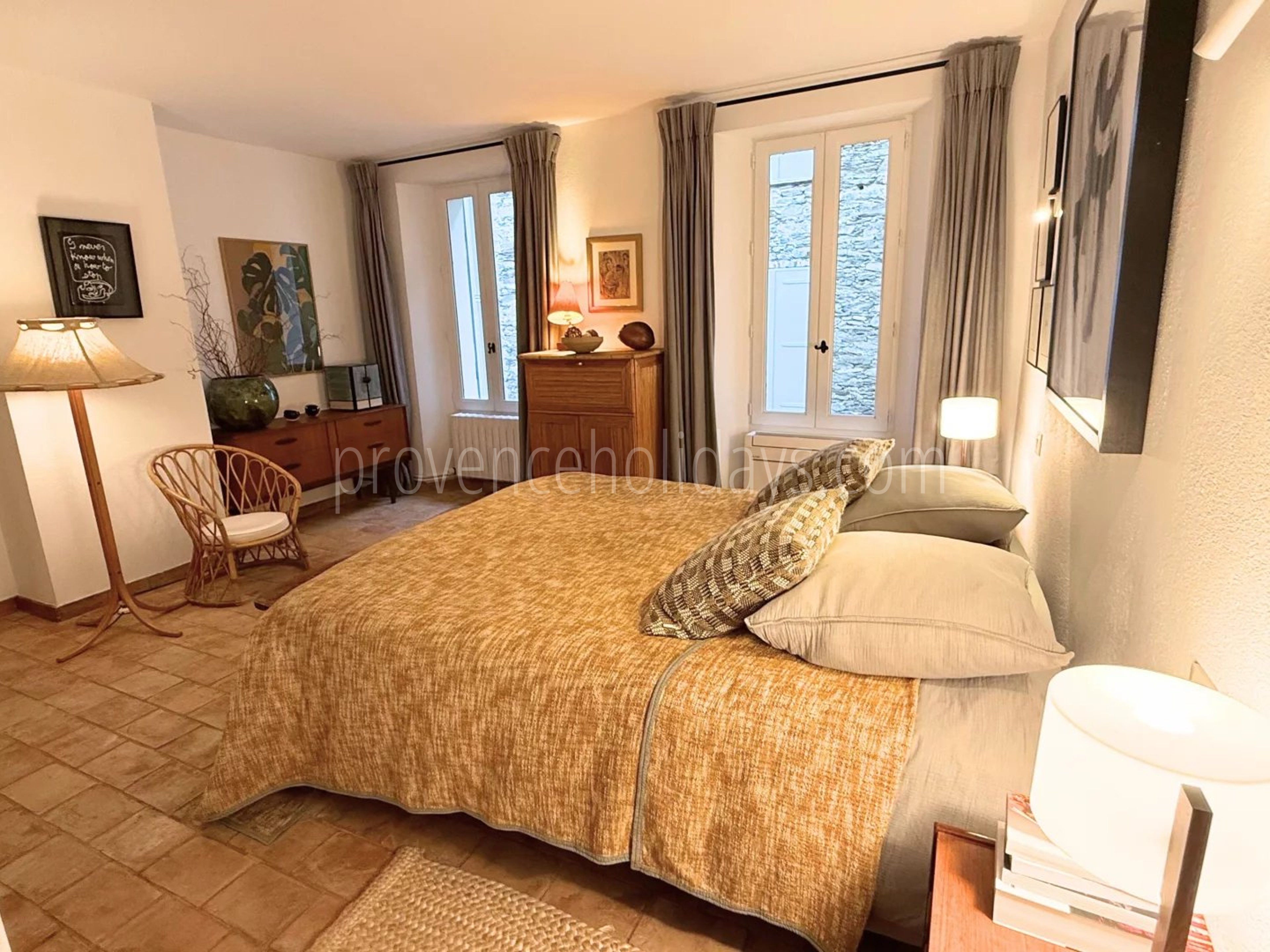 12 - Renovated house in La Garde-Freinet: Villa: Bedroom