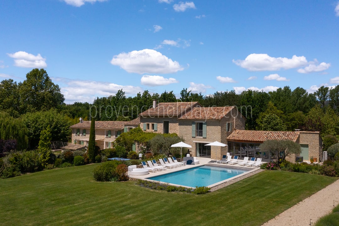 7 - Mas du Carlet: Villa: Exterior