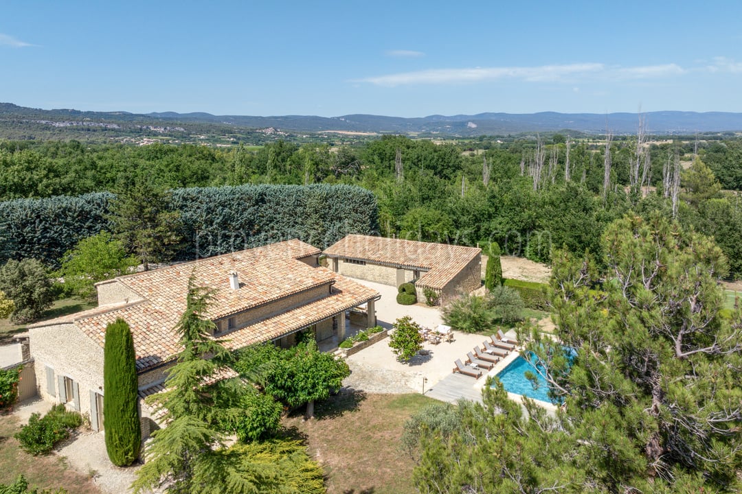 35 - Villa Sérénité du Luberon: Villa: Exterior
