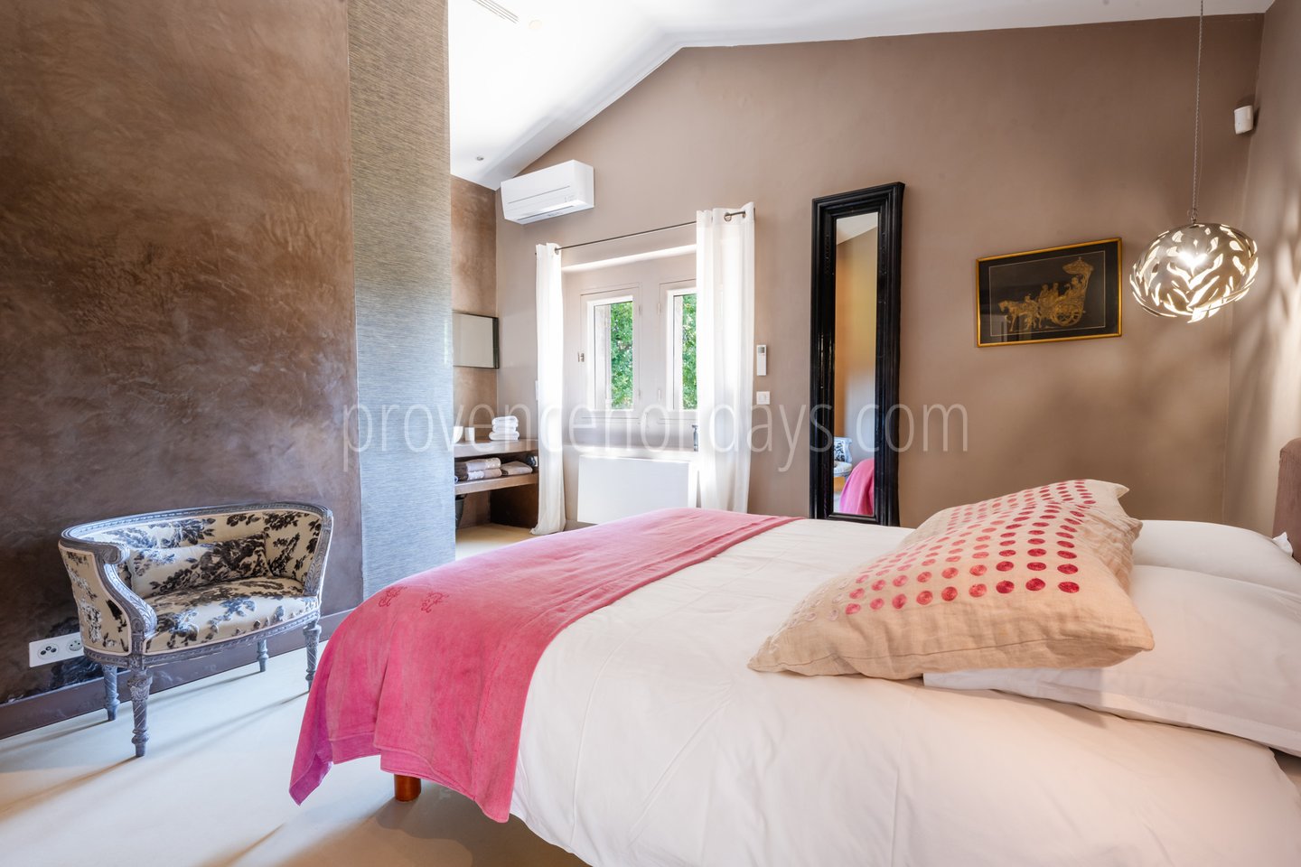 18 - Le Mas aux Gargouilles: Villa: Bedroom