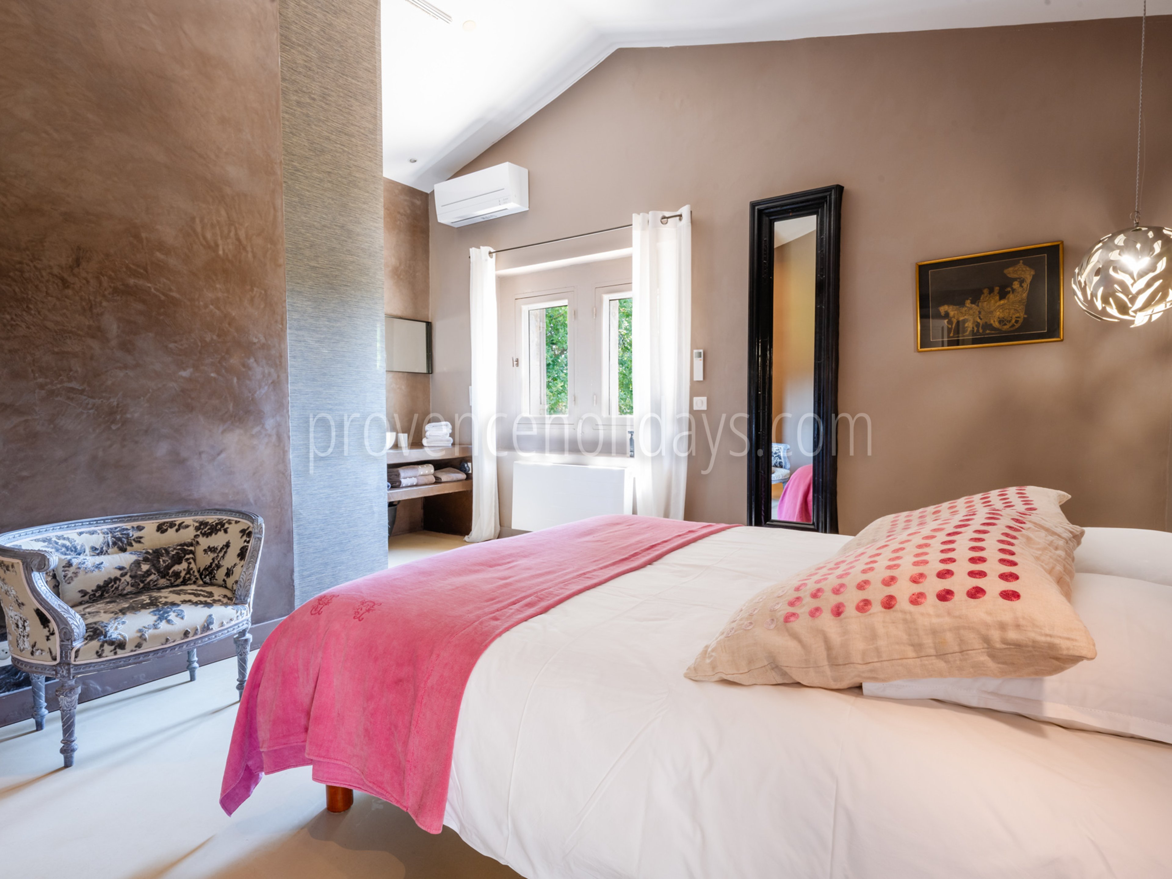 18 - Le Mas aux Gargouilles: Villa: Bedroom