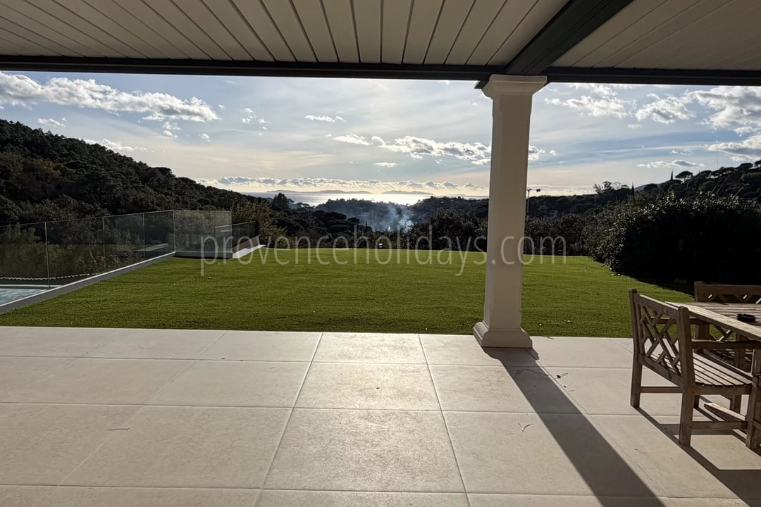 26 - Quiet property in La Croix-Valmer: Villa: Exterior