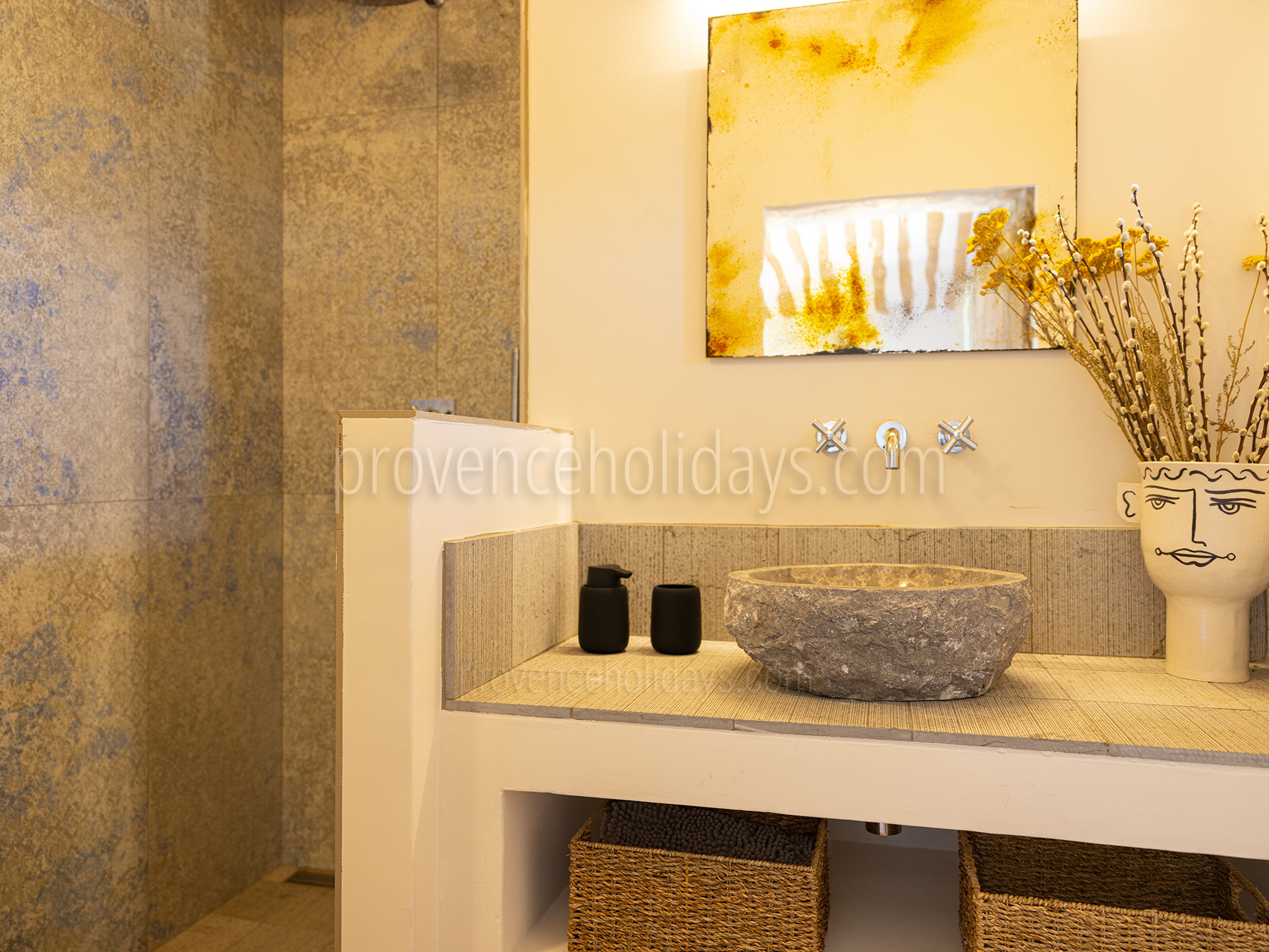 27 - Mas du Rocher: Villa: Bathroom