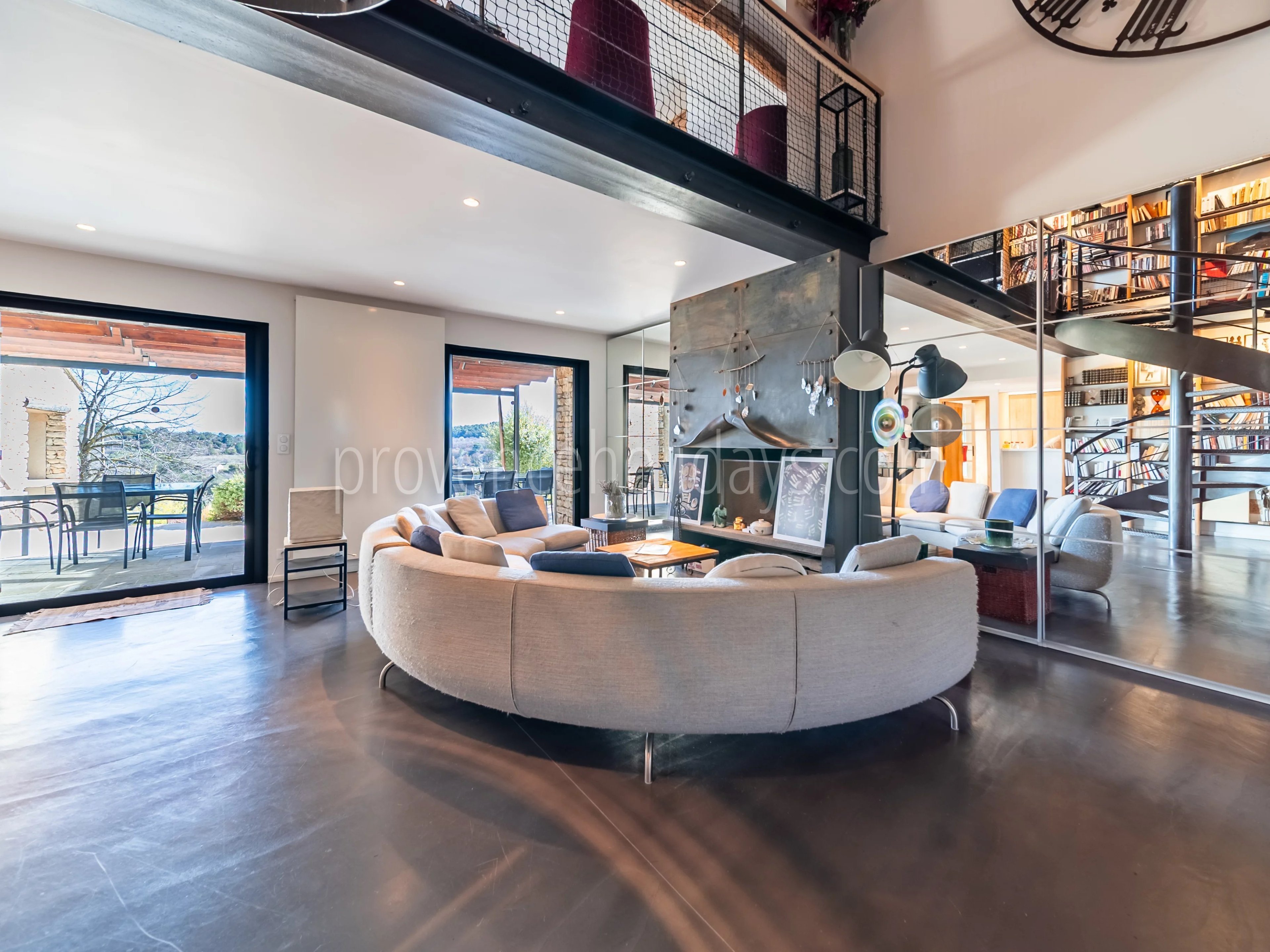 2 - Renovated Property in Gordes: Villa: Interior