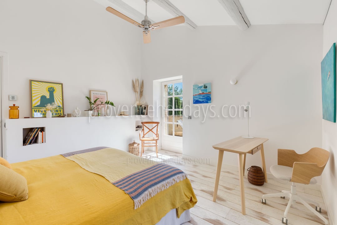 10 - Mas Province: Villa: Bedroom